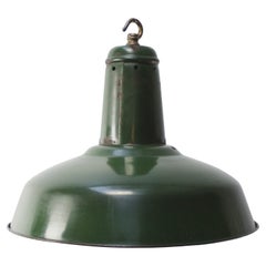 Dunkelgrün emaillierte französische Vintage-Industrie-Hängeleuchten