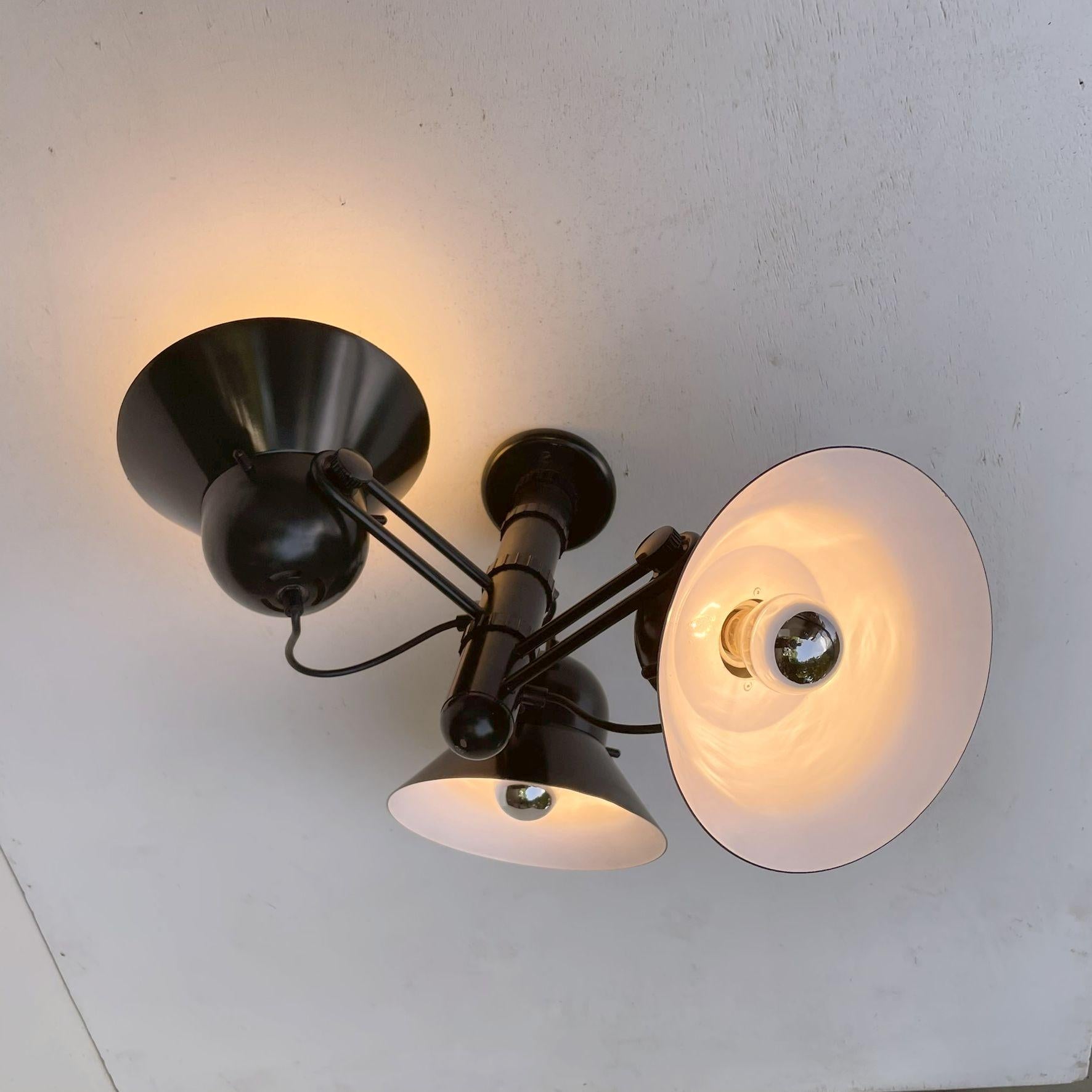 Lampada verde scuro con tre spot di Stilnovo di Gae Aulenti in vendita 5