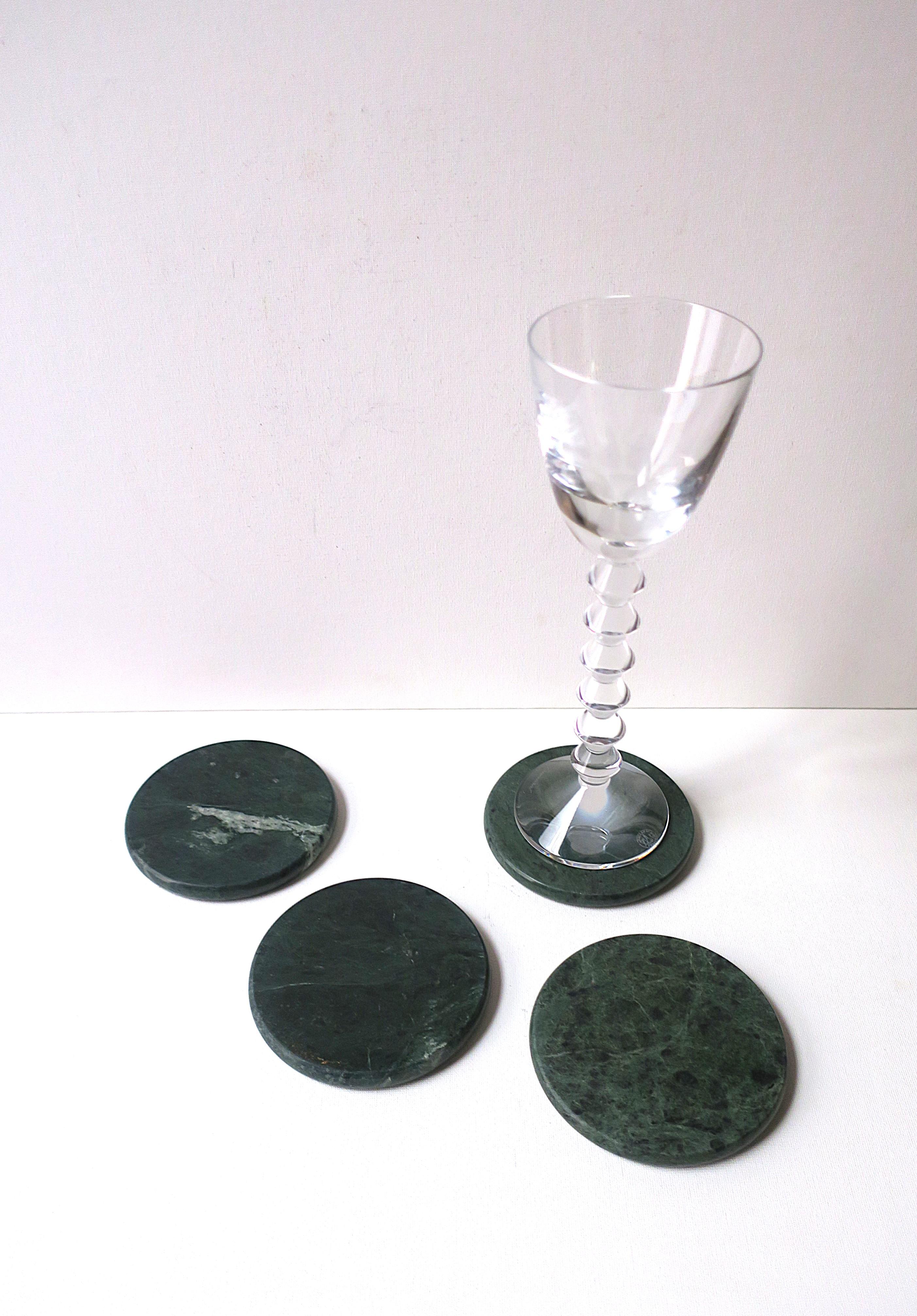 Postmoderno Sottobicchieri in marmo verde scuro, set di 4 pezzi in vendita