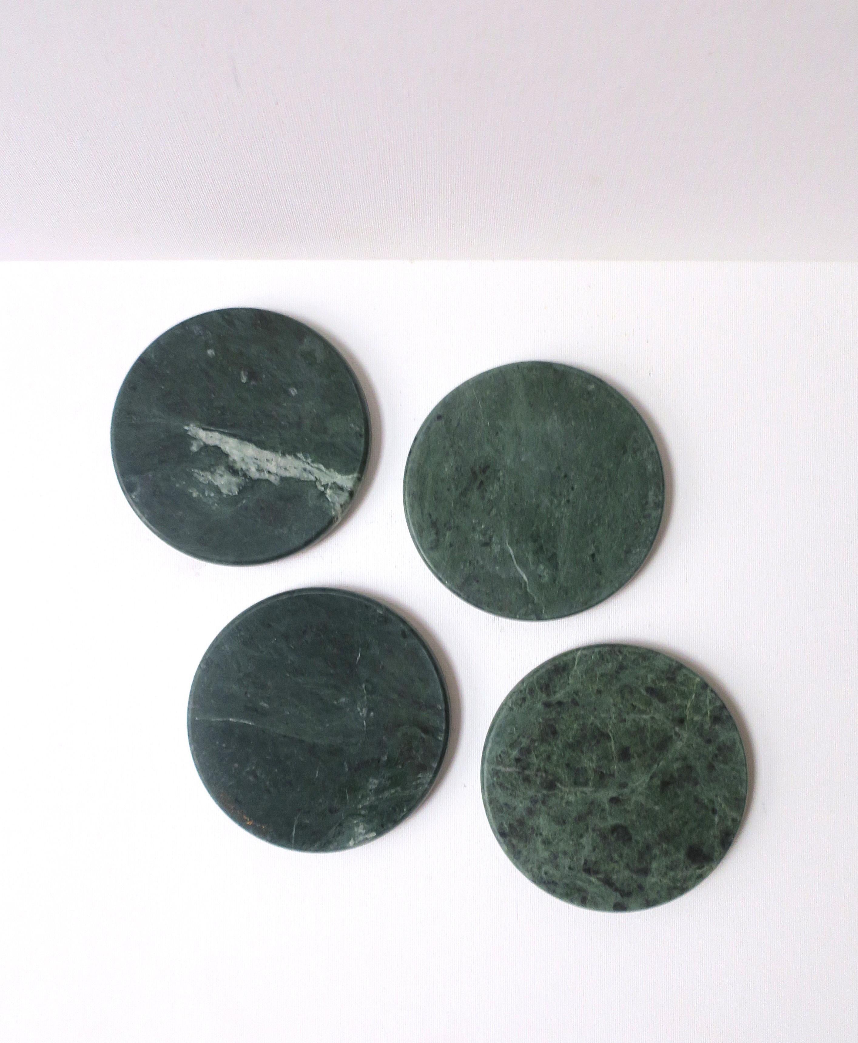 Sconosciuto Sottobicchieri in marmo verde scuro, set di 4 pezzi in vendita
