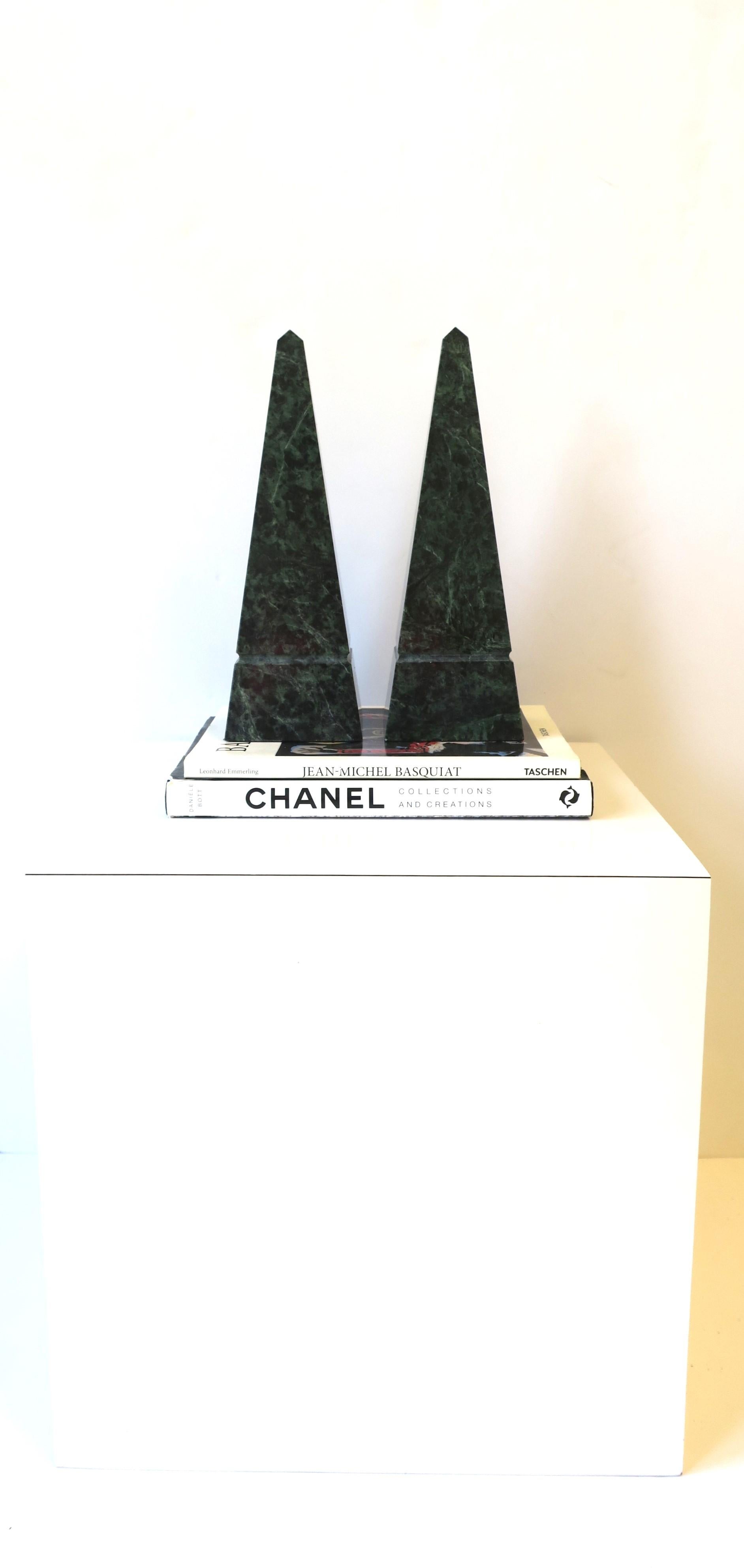 Dark Green Marble Obelisks, Pair In Good Condition For Sale In New York, NY