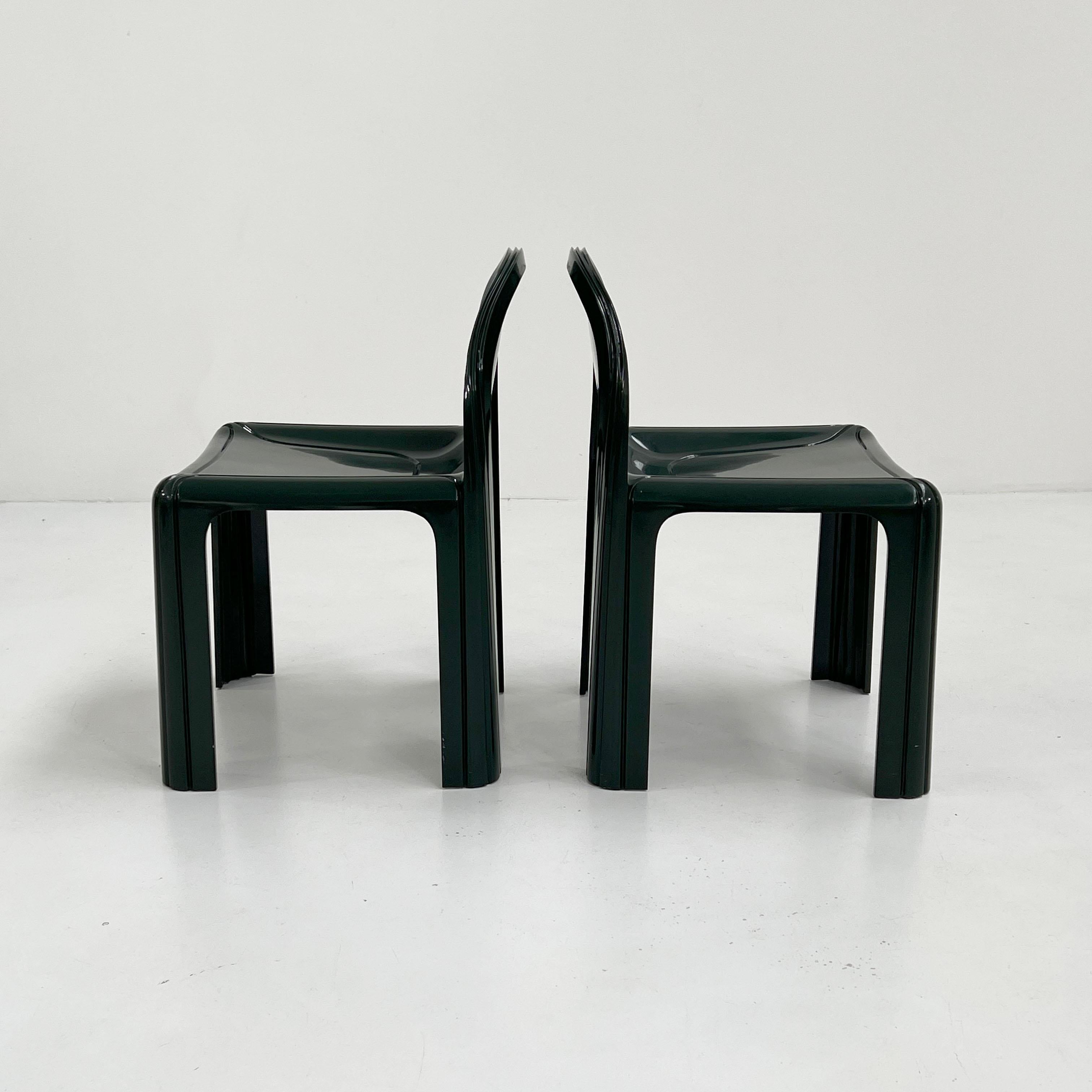 Dark Green Model 4854 Chair by Gae Aulenti for Kartell, 1970s In Good Condition In Ixelles, Bruxelles