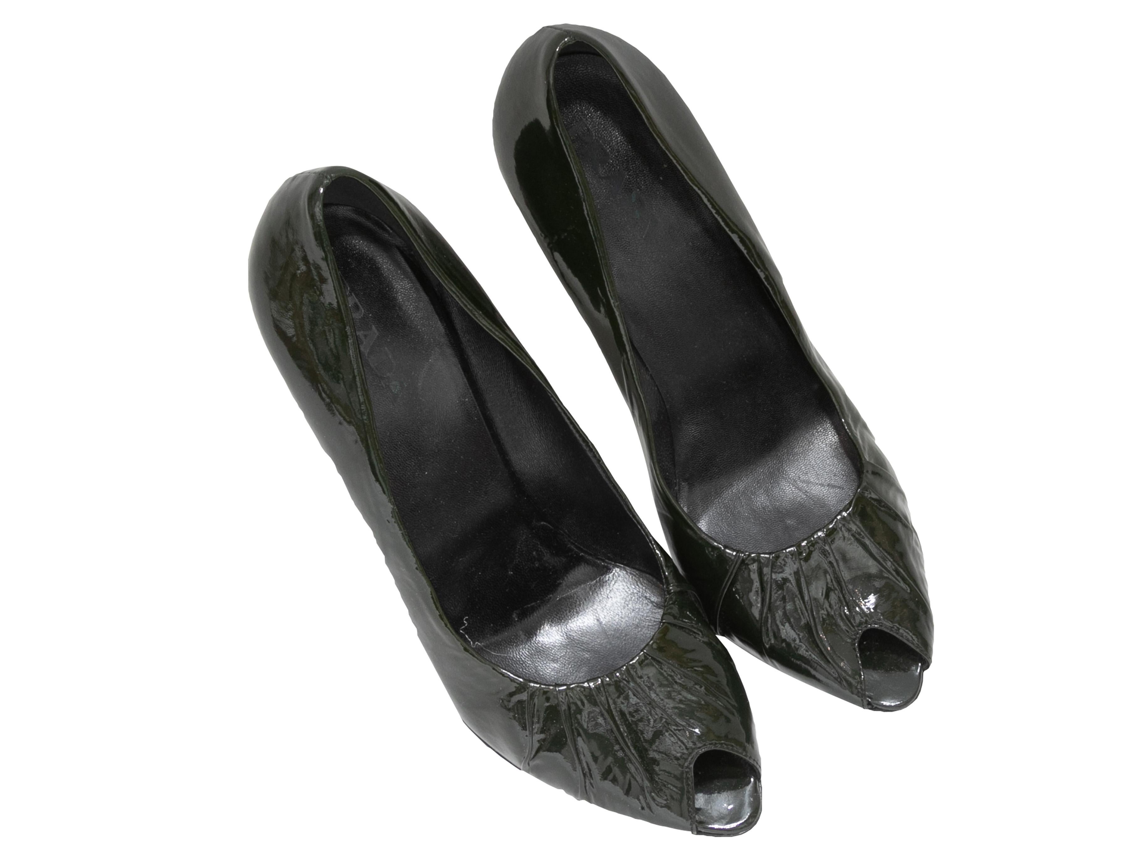  Dark green patent leather peep-toe pumps by Prada. Ruching at toes. 4.25