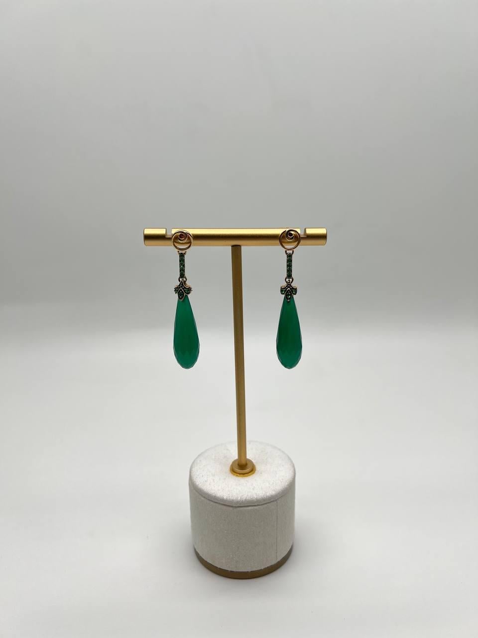 Pendientes Cuarzo Briolette Lágrima Verde Oscuro Pendientes Gota Diamante Oro 14K en venta 1
