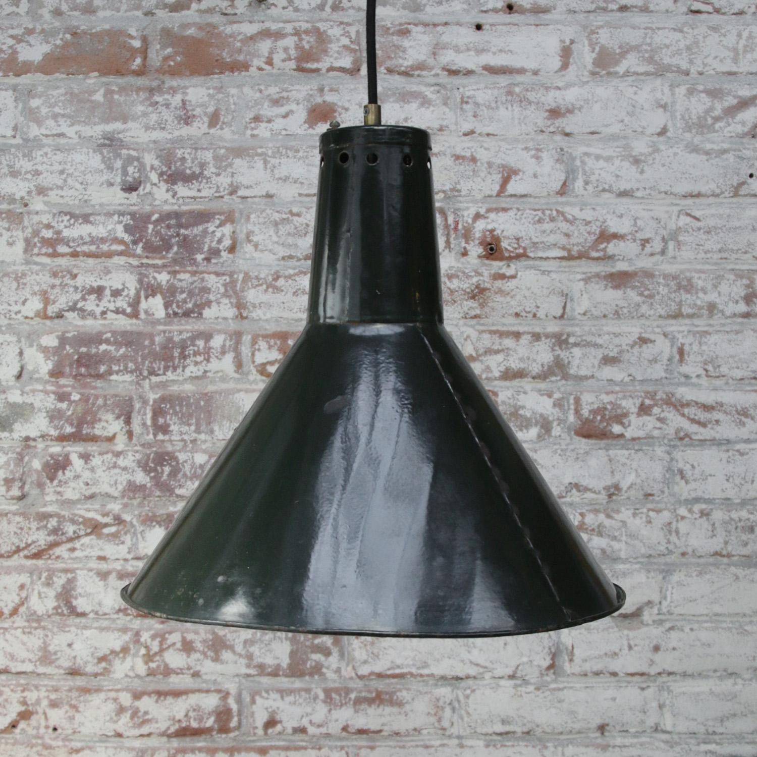 Dark Green Vintage Industrial Enamel Pendant Light For Sale 1