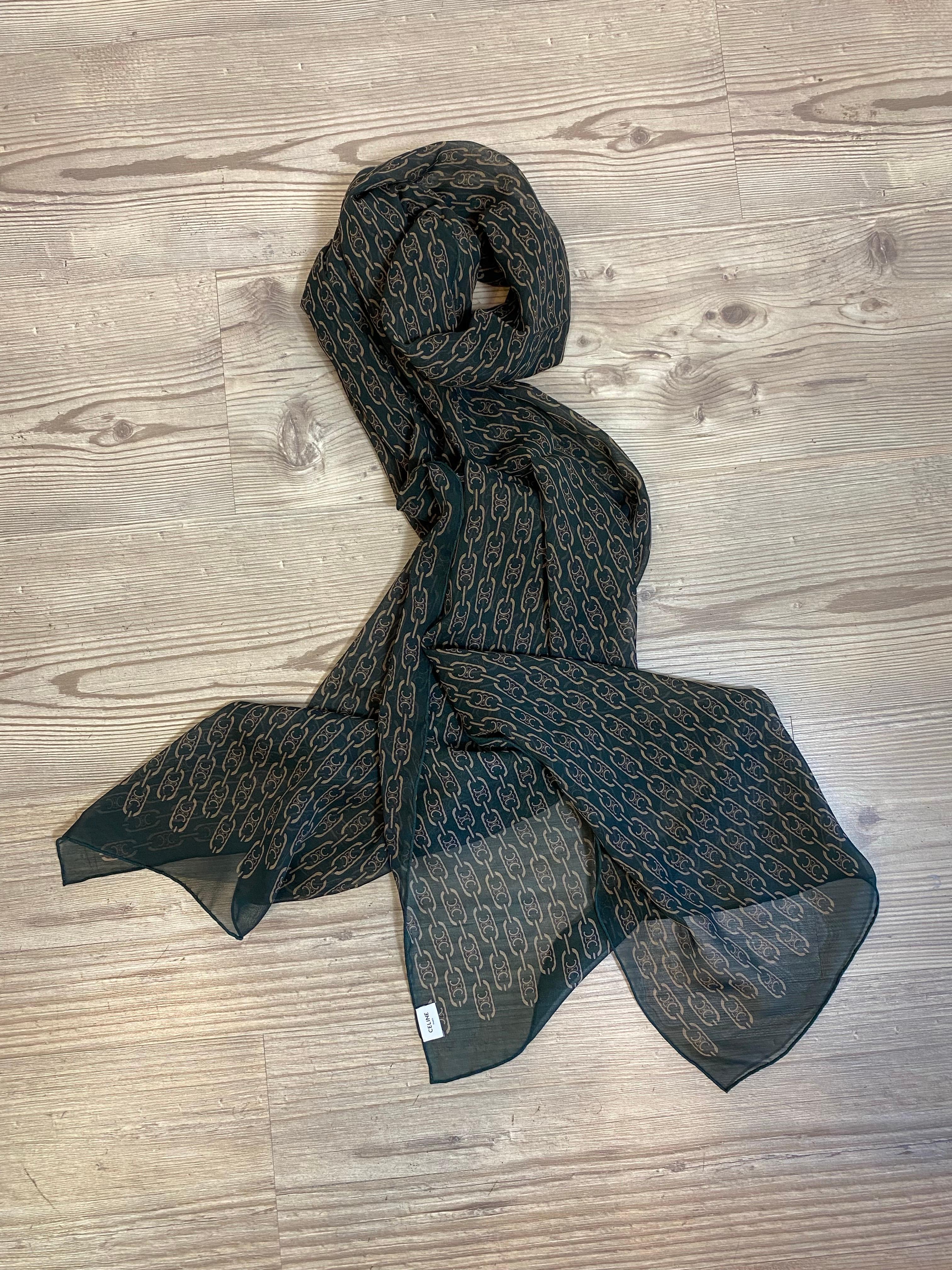 Dunkelgrüner Cèline-Skarf. (Schwarz) im Angebot