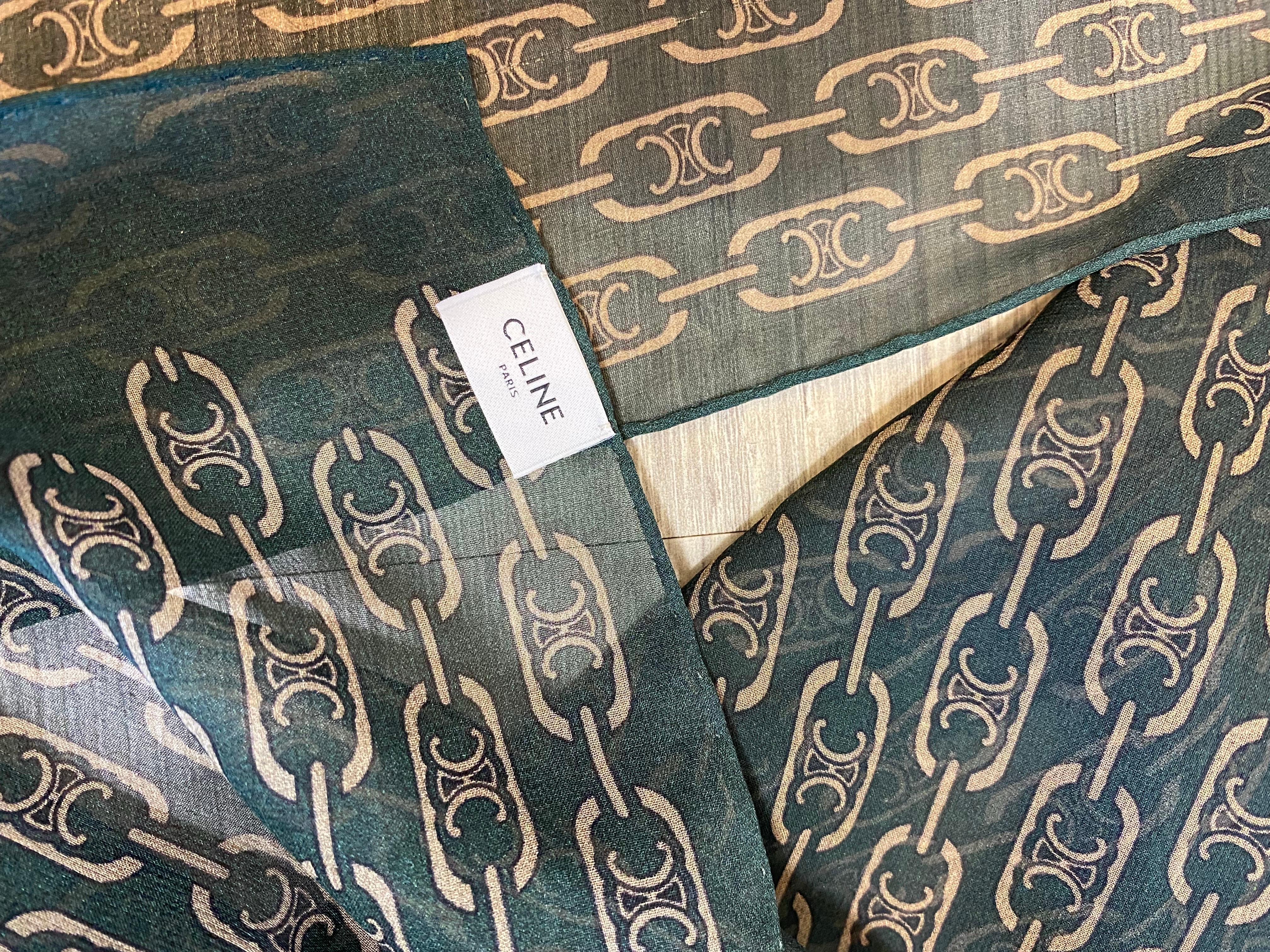 Dunkelgrüner Cèline-Skarf. im Zustand „Neu“ im Angebot in Carnate, IT