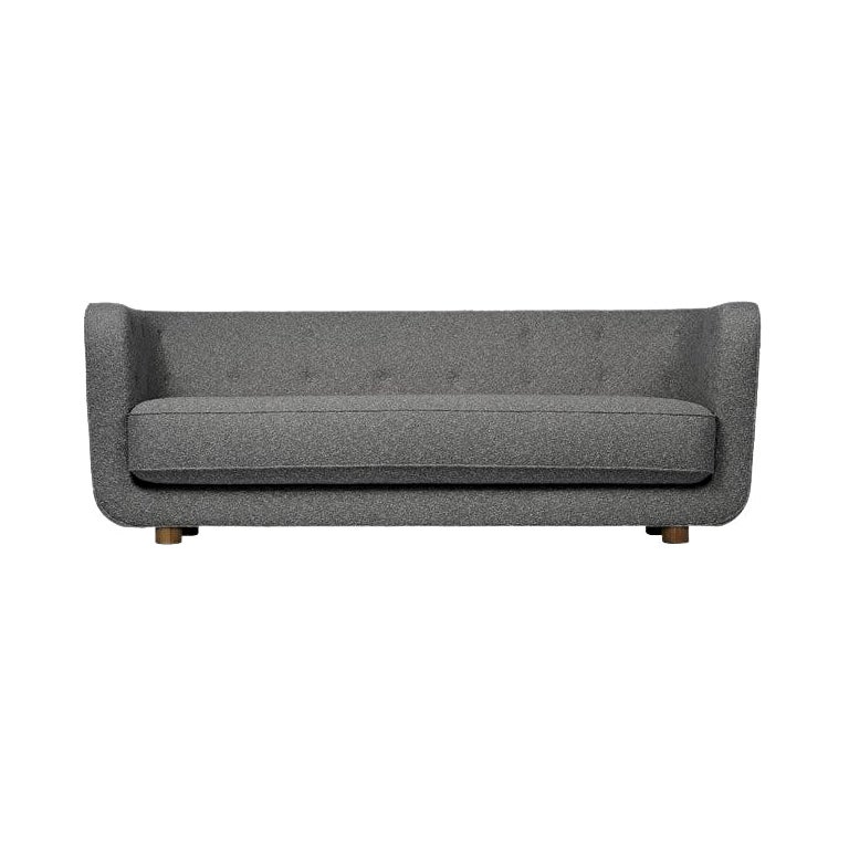Sahco Nara Vilhelm-Sofa aus dunkelgrauer und rauchfarbener Eiche von Lassen im Angebot