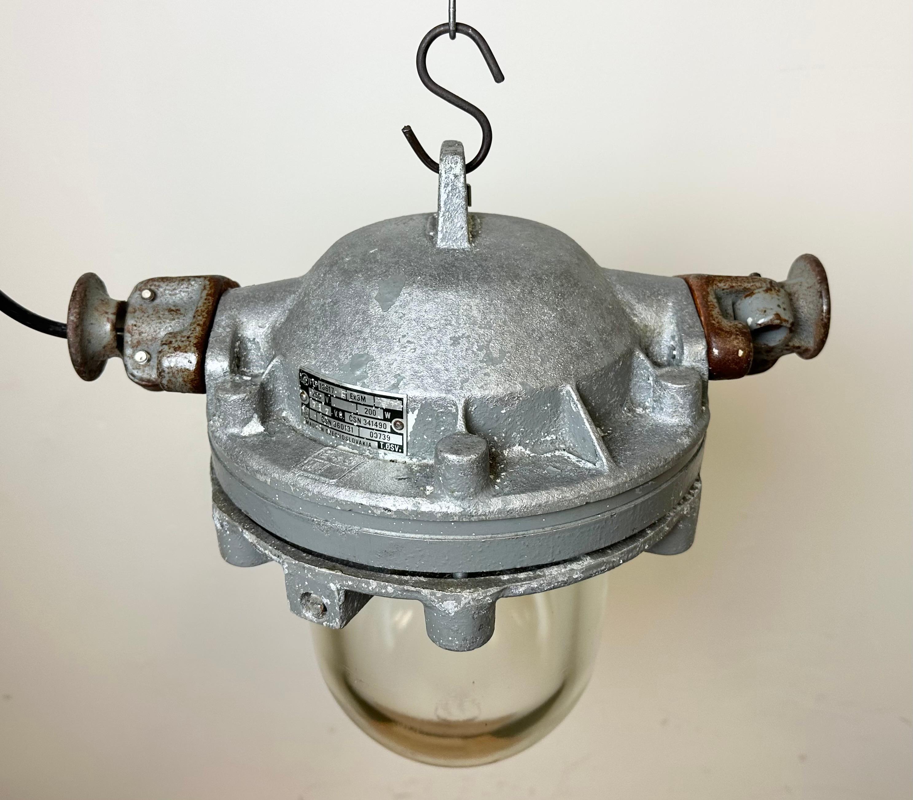 Dunkelgraue Explosion Proof-Lampe aus Aluminiumguss, 1970er Jahre im Zustand „Gut“ im Angebot in Kojetice, CZ