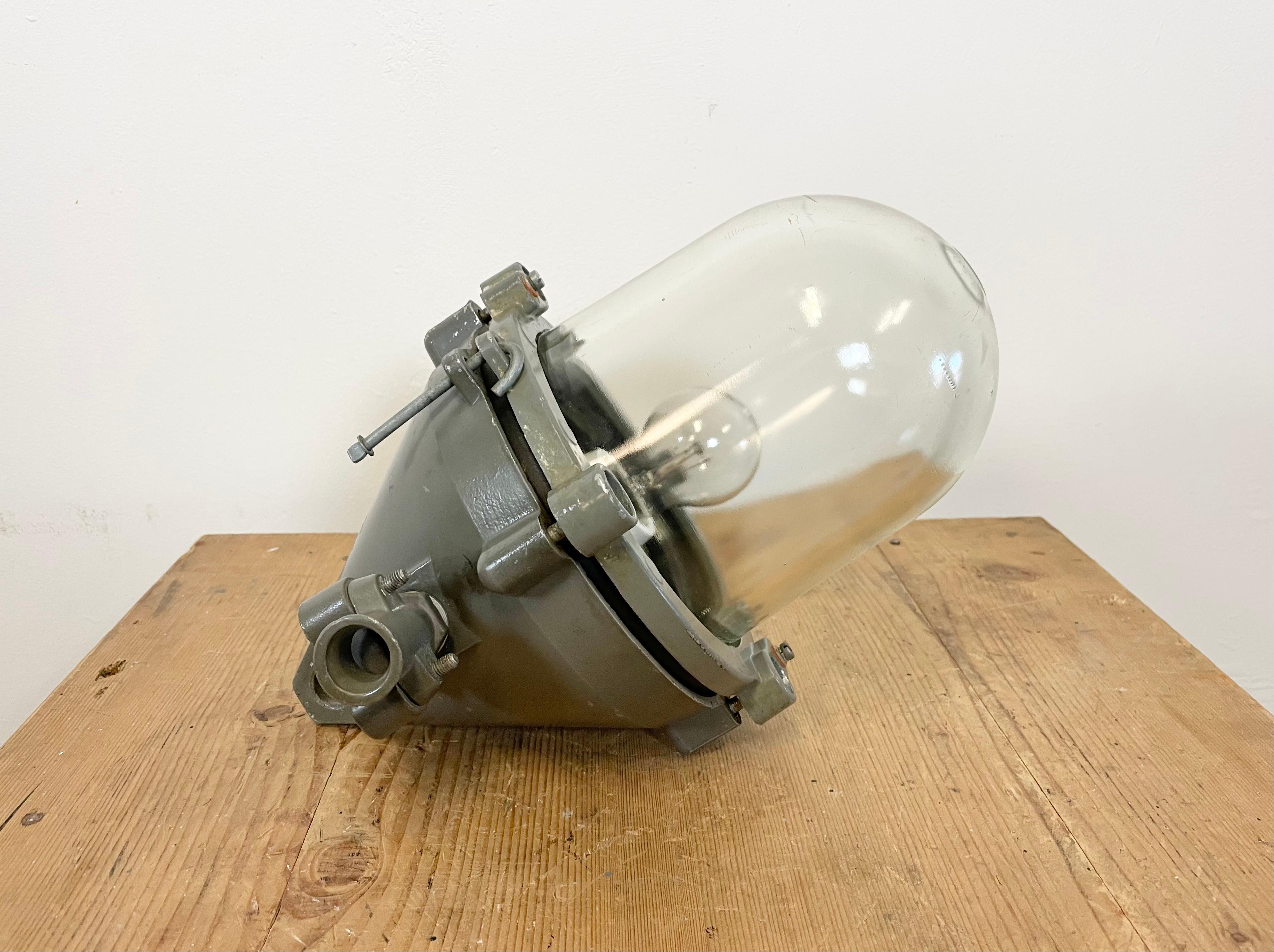Dark Grey Industrial Cast Aluminium Explosion Proof Lamp, 1960s For Sale 9