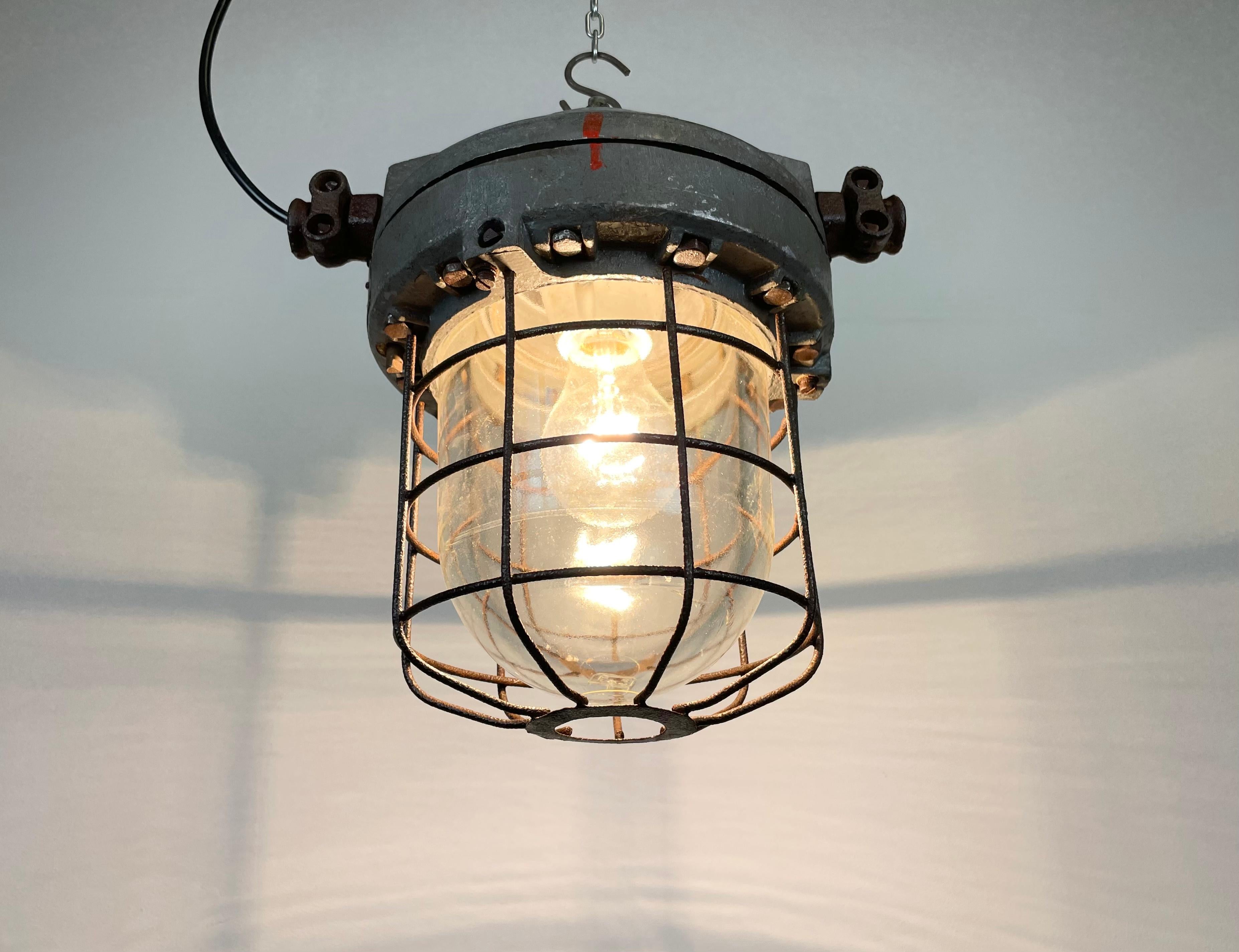 Dark Grey Industrial Explosion Proof Lamp from Elektrosvit, 1960s For Sale 3