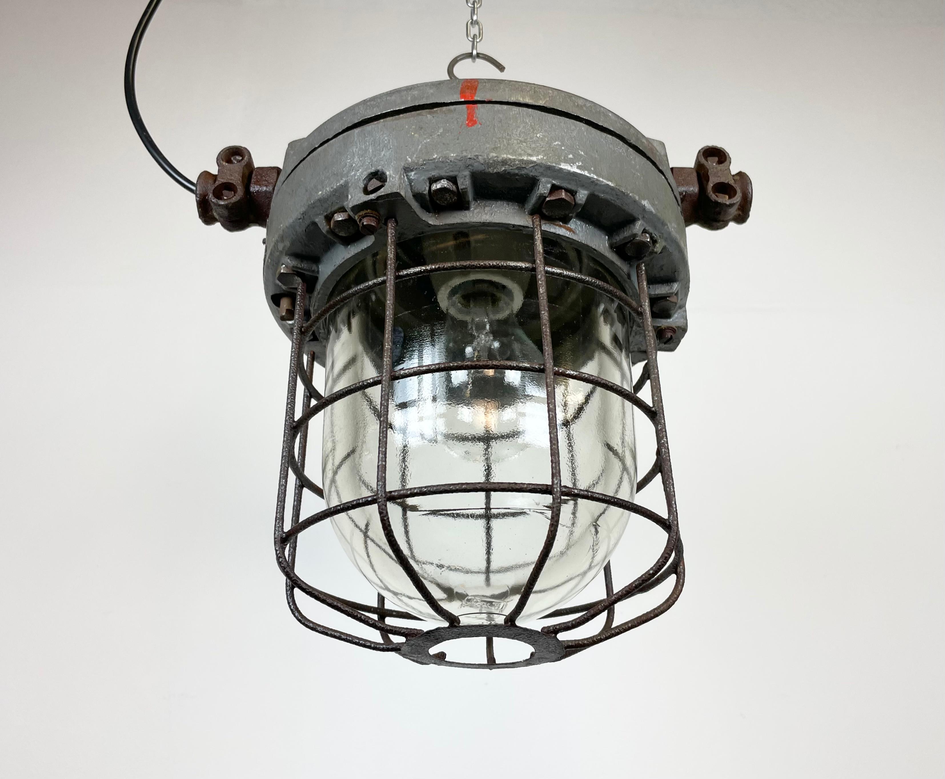Dark Grey Industrial Explosion Proof Lamp from Elektrosvit, 1960s In Good Condition For Sale In Kojetice, CZ