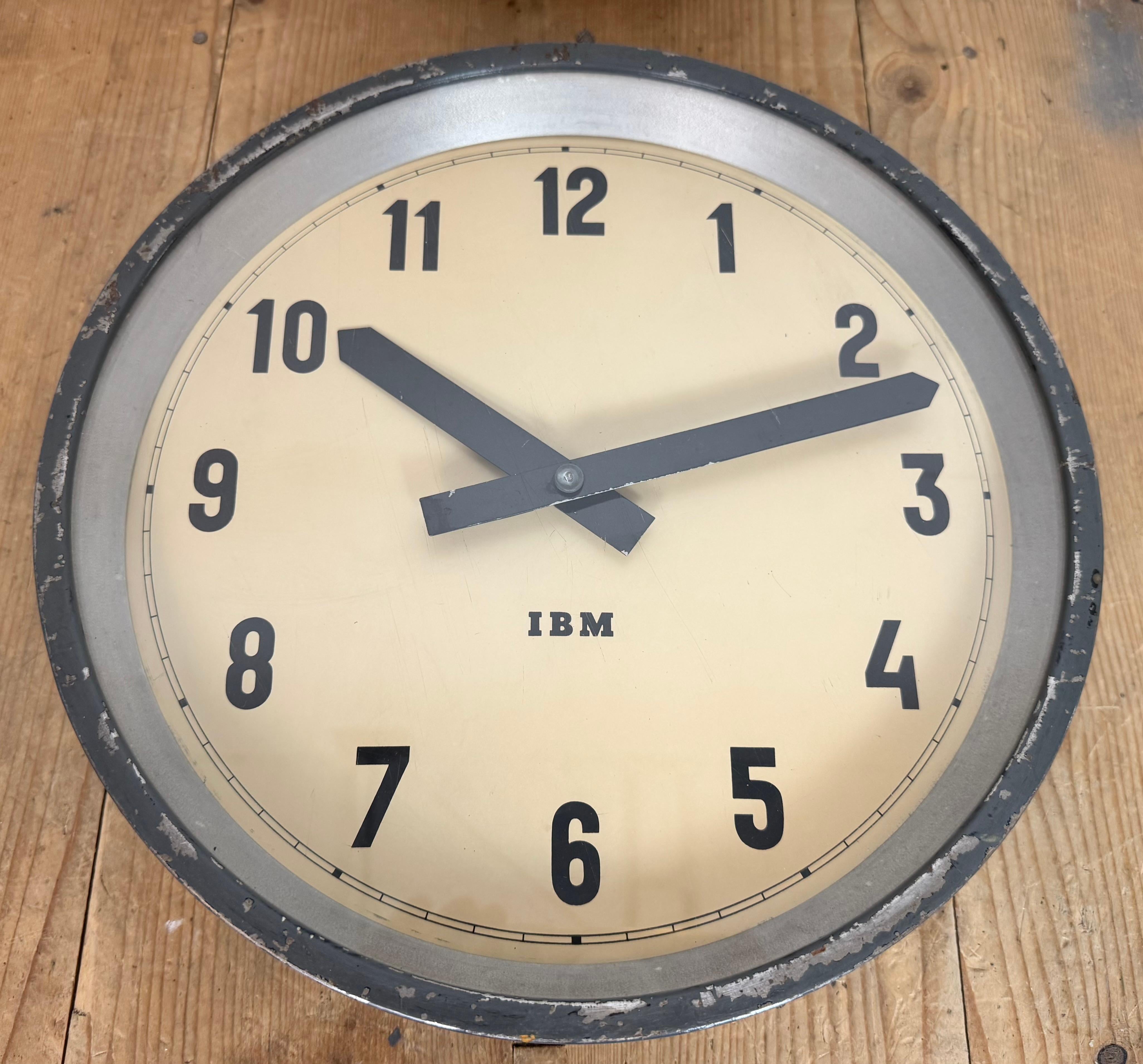 Dark Grey Industrial Factory Wall Clock from IBM, 1950s For Sale 3