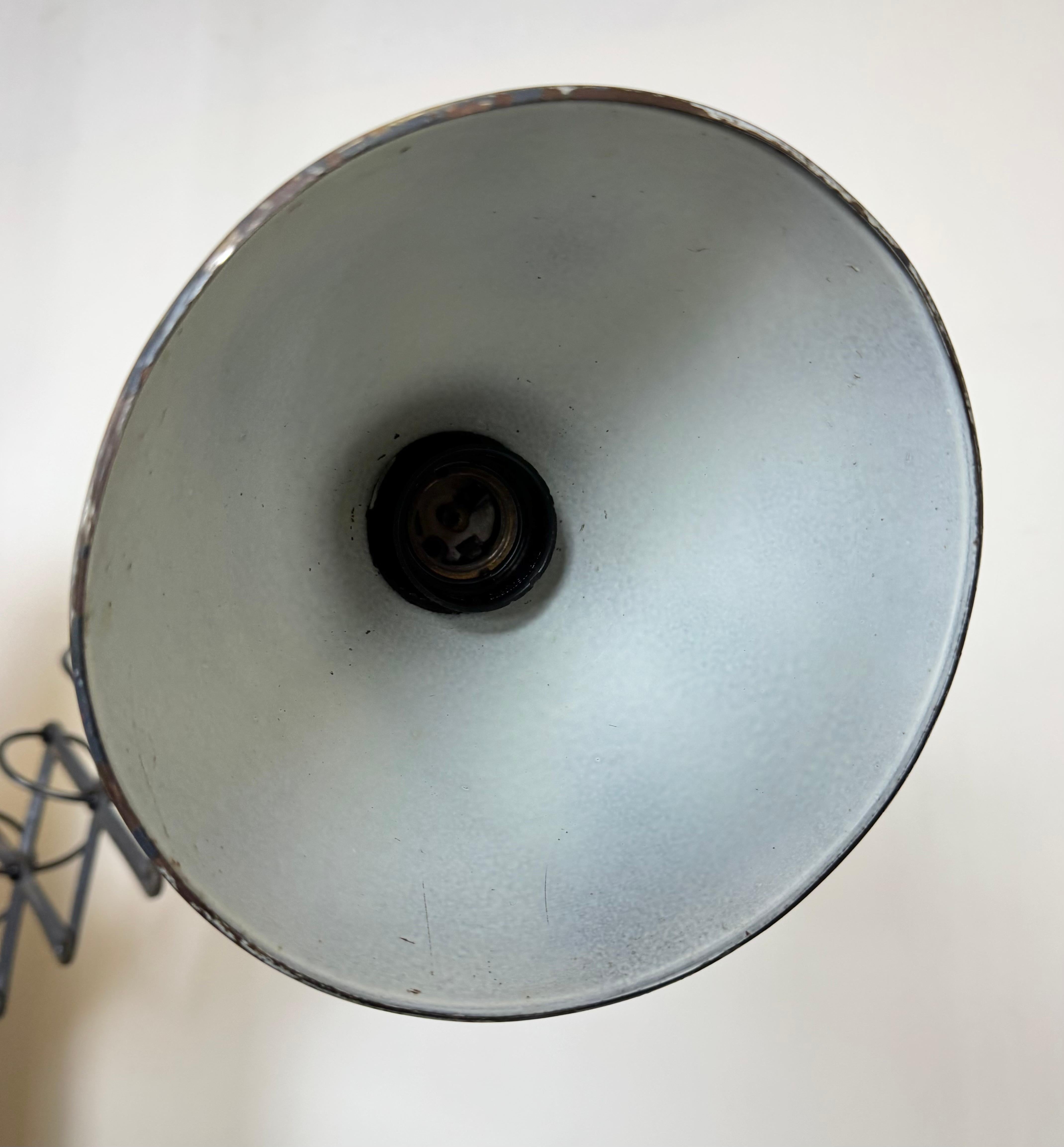 Dark Grey Industrial Scissor Wall Lamp from Elektroinstala, 1960s in vendita 7