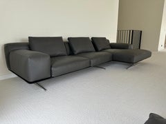 Dunkelgraues italienisches Leder-Sofa
