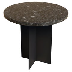 Mesa auxiliar de terrazo y metal gris oscuro, Made in Italy