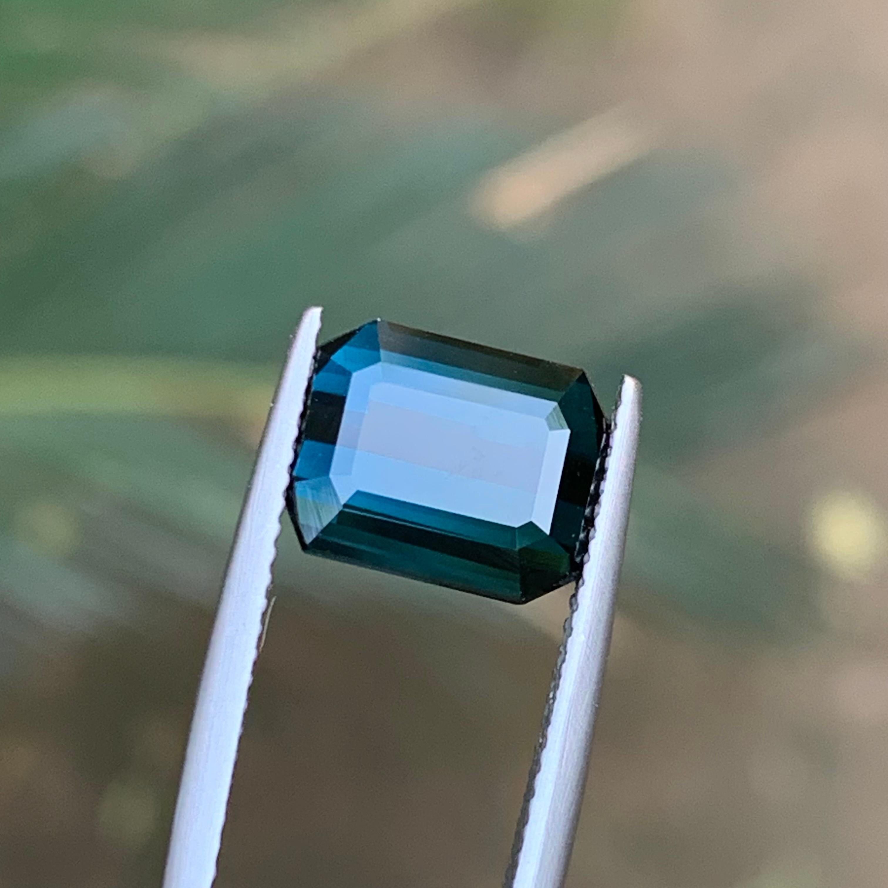 Bague en tourmaline naturelle bleu indicolite foncé, pierre précieuse non sertie, taille émeraude 4,25 carats en vente 4