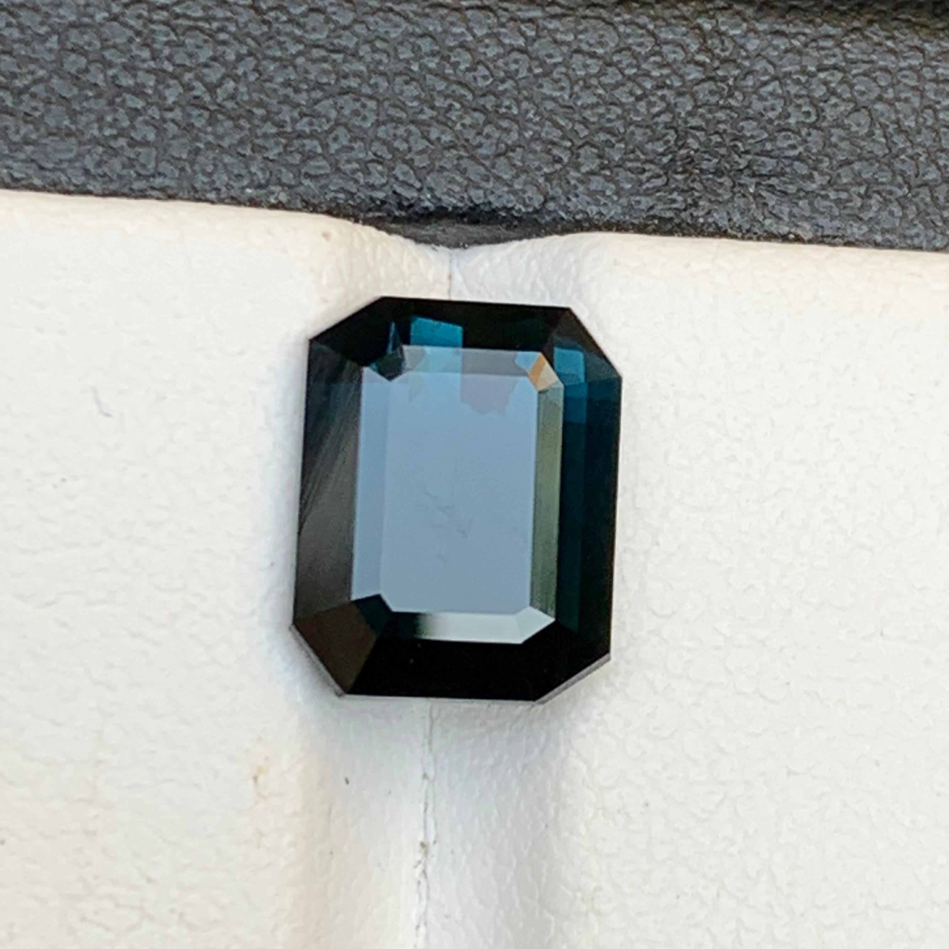 Bague en tourmaline naturelle bleu indicolite foncé, pierre précieuse non sertie, taille émeraude 4,25 carats en vente 6
