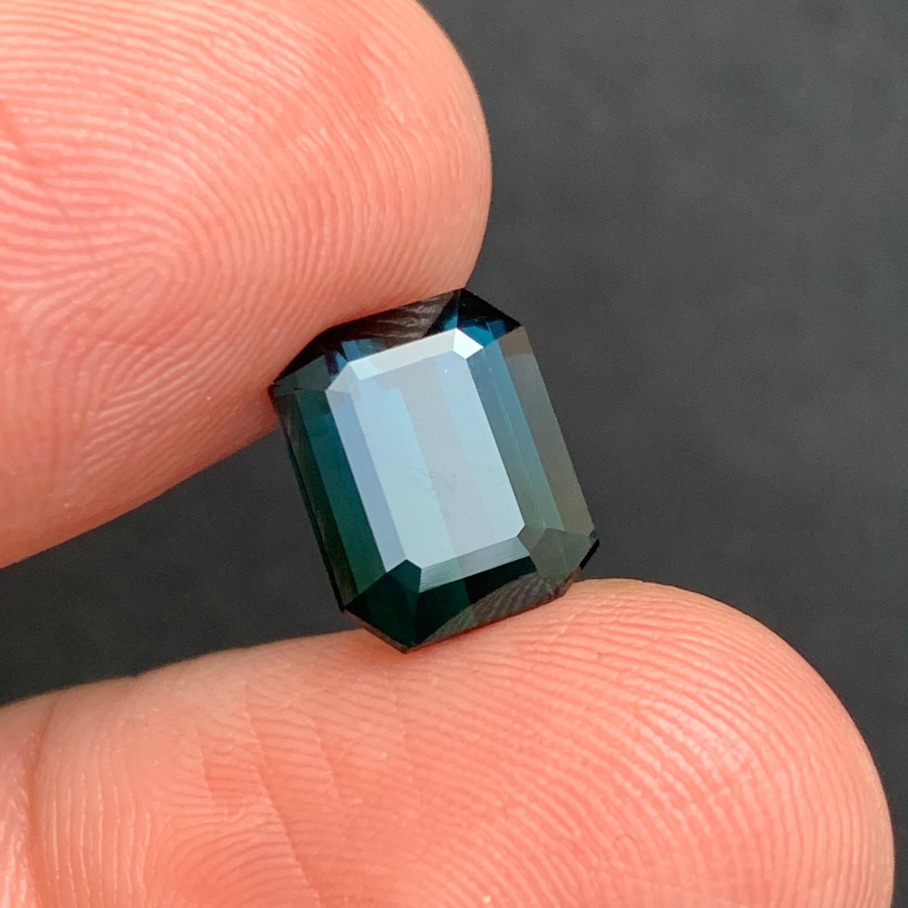 Bague en tourmaline naturelle bleu indicolite foncé, pierre précieuse non sertie, taille émeraude 4,25 carats en vente 7