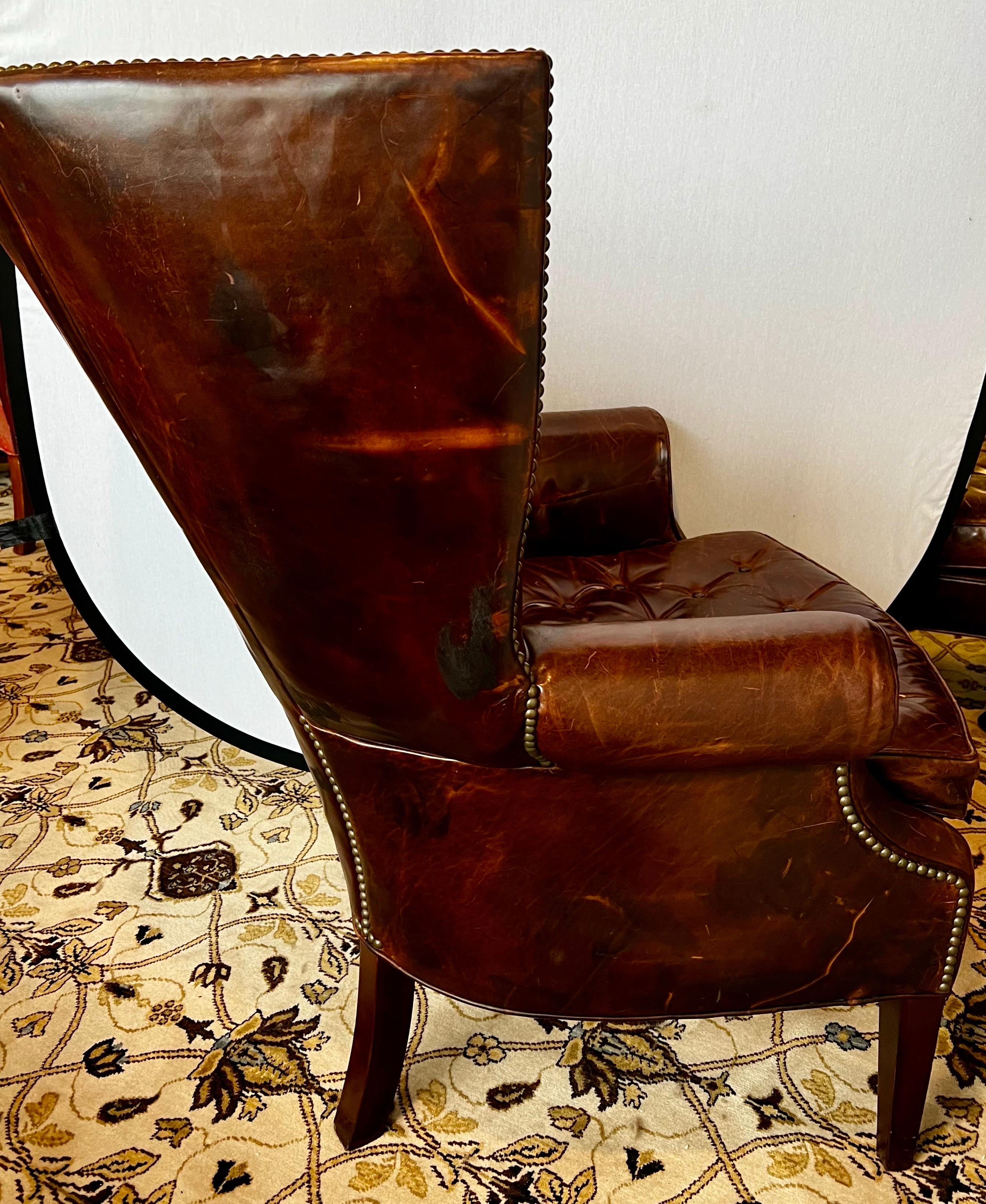 Combo chaise et pouf Chesterfield à dossier en cuir foncé Patina 4