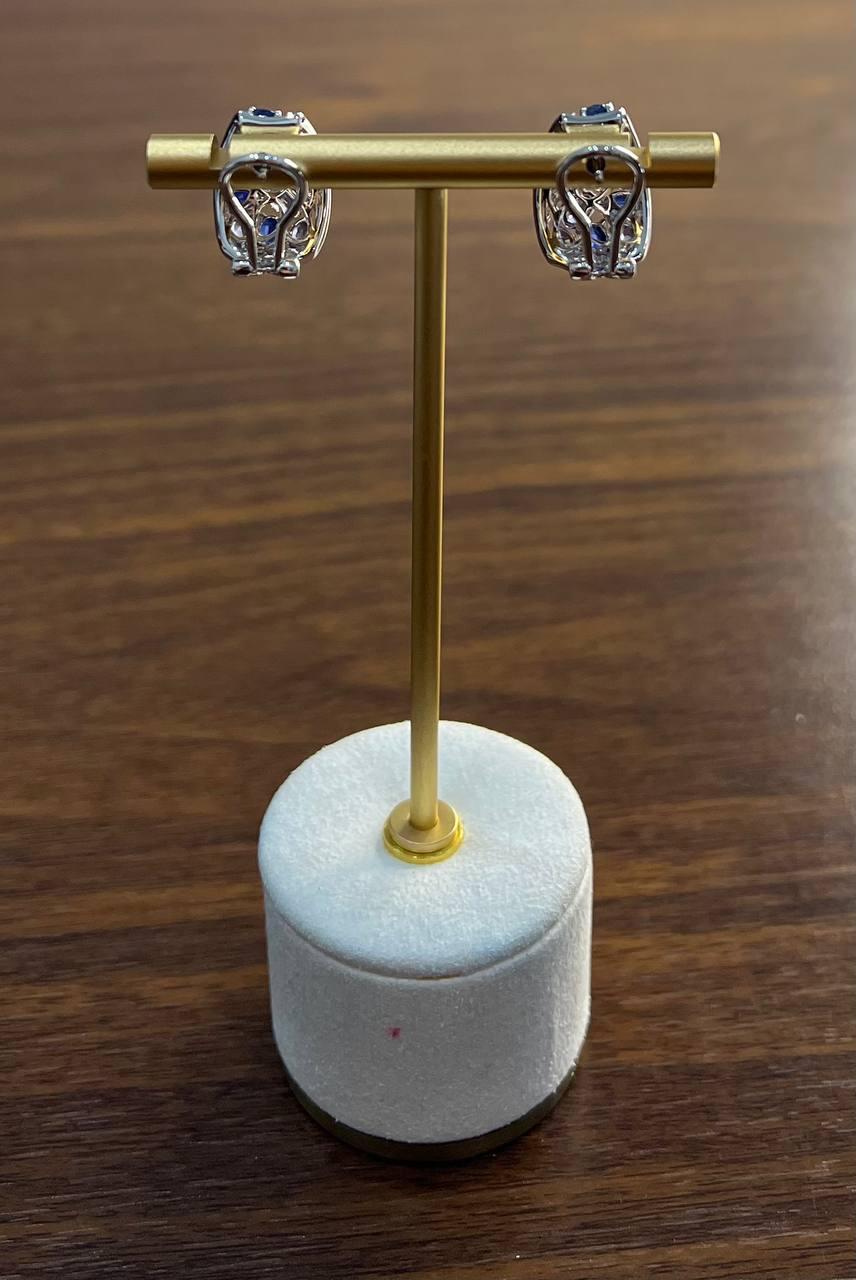 Dark Light Hue Blue Sapphire Cluster Diamonds Pave White Gold Huggie Earrings For Sale 6