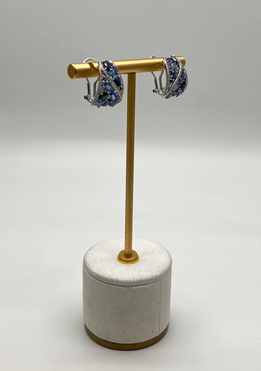 Mixed Cut Dark Light Hue Blue Sapphire Cluster Diamonds Pave White Gold Huggie Earrings For Sale