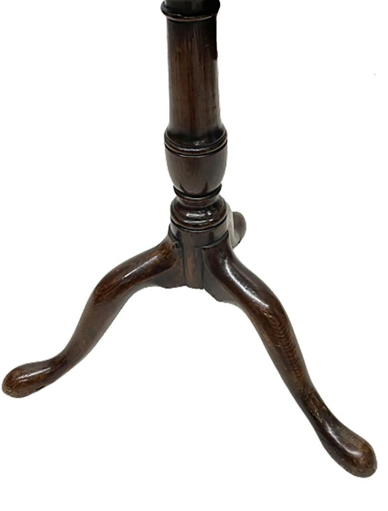 European Dark Oak 18th Century Tilt-Top Tripod Table For Sale