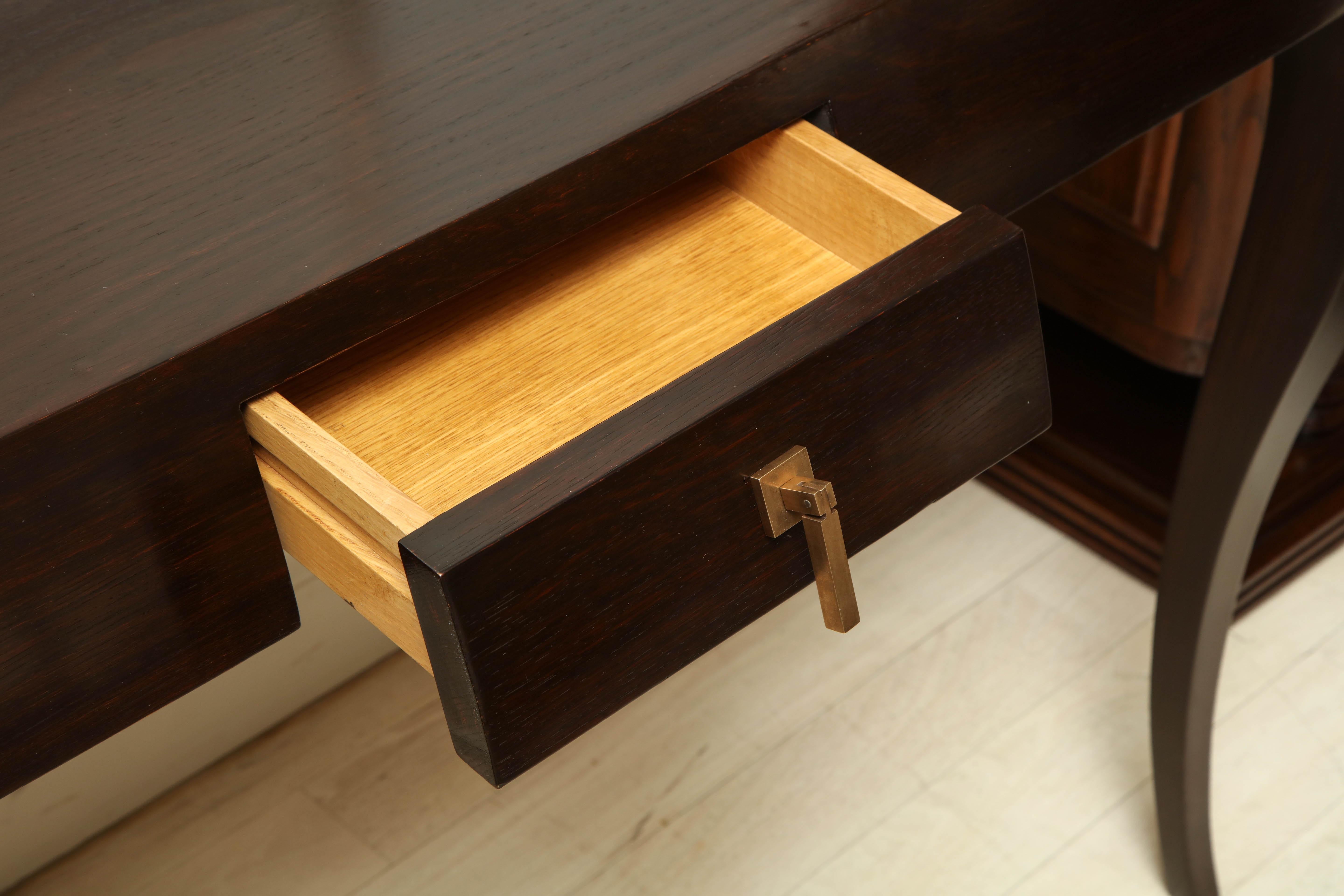 Dark Oak Console Table with Curved Legs and Single Drawer, France, circa 1960s In Excellent Condition For Sale In New York, NY