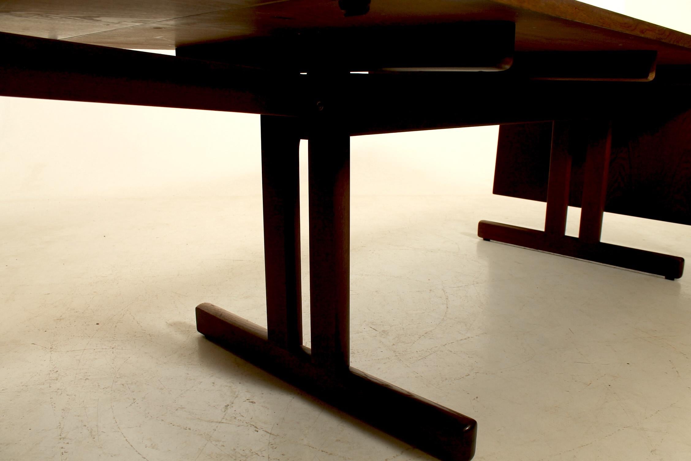 Contemporary Dark oak Shaker drop-leaf dining table by Hans Wegner, Denmark.