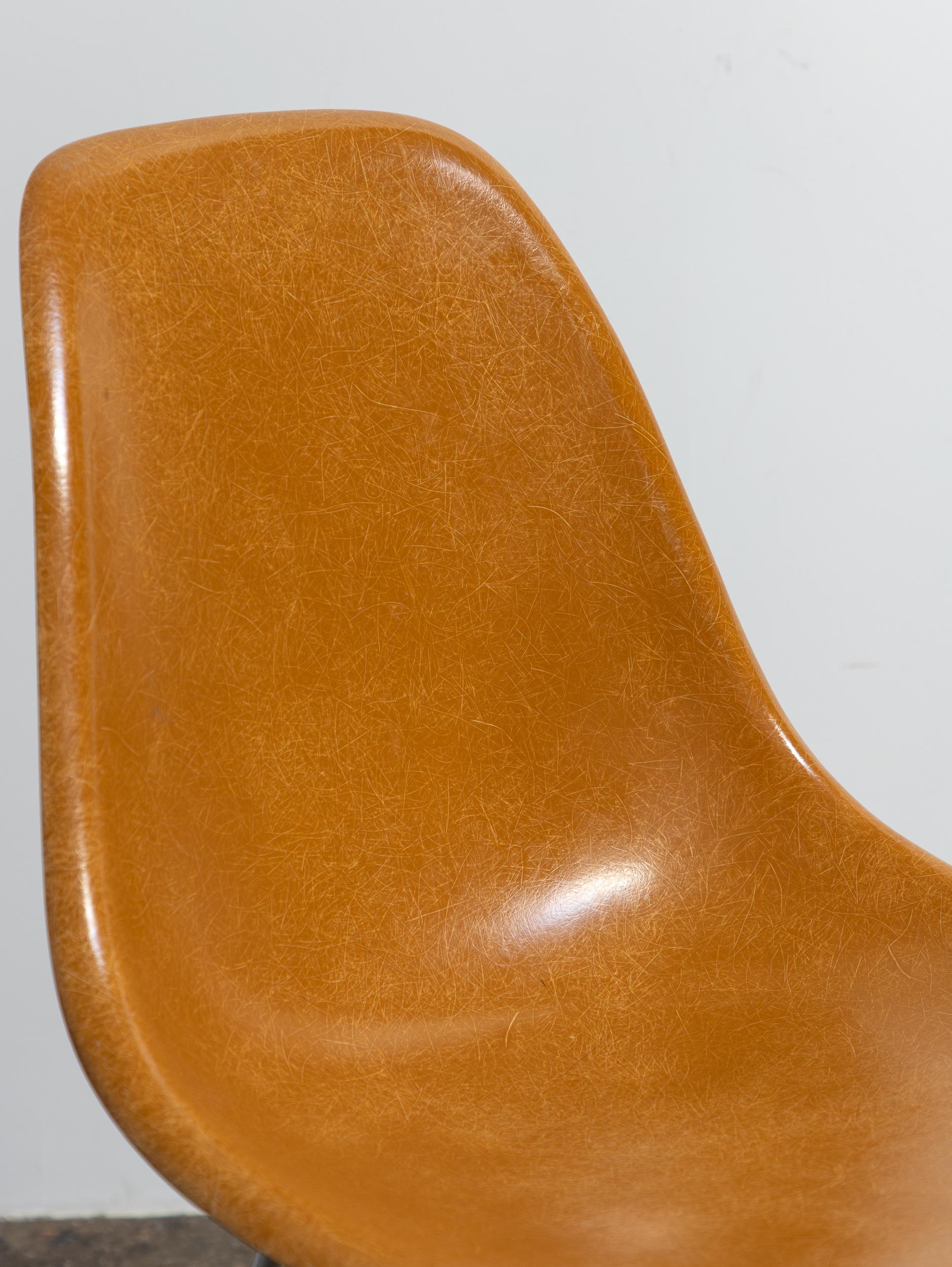 Dark Ochre Yellow Mustard Eames Herman Miller Vintage Fiberglass Shell Chairs For Sale 2