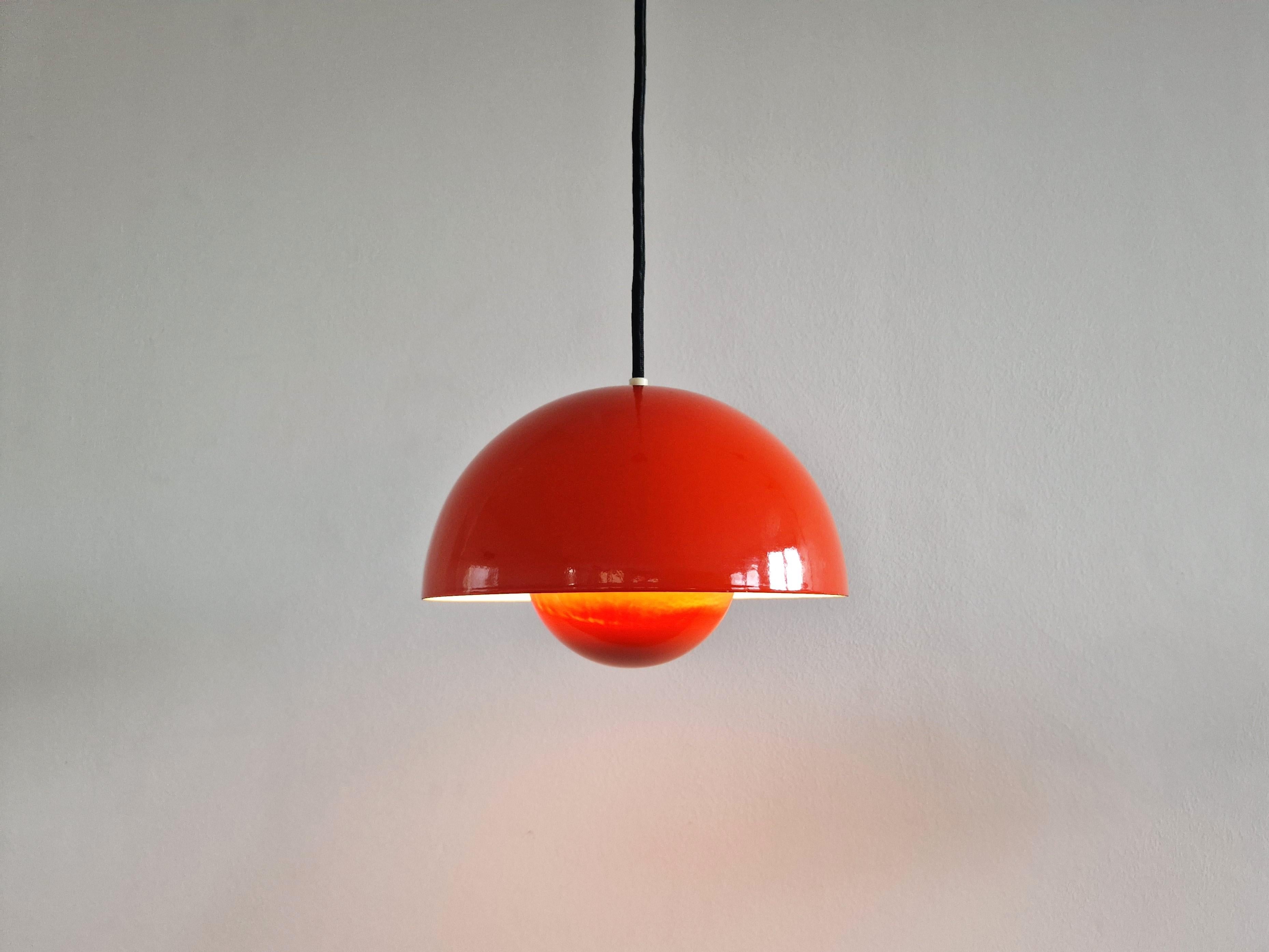 Metal Dark orange Flowerpot pendant lamp by Verner Panton for Louis Poulsen For Sale