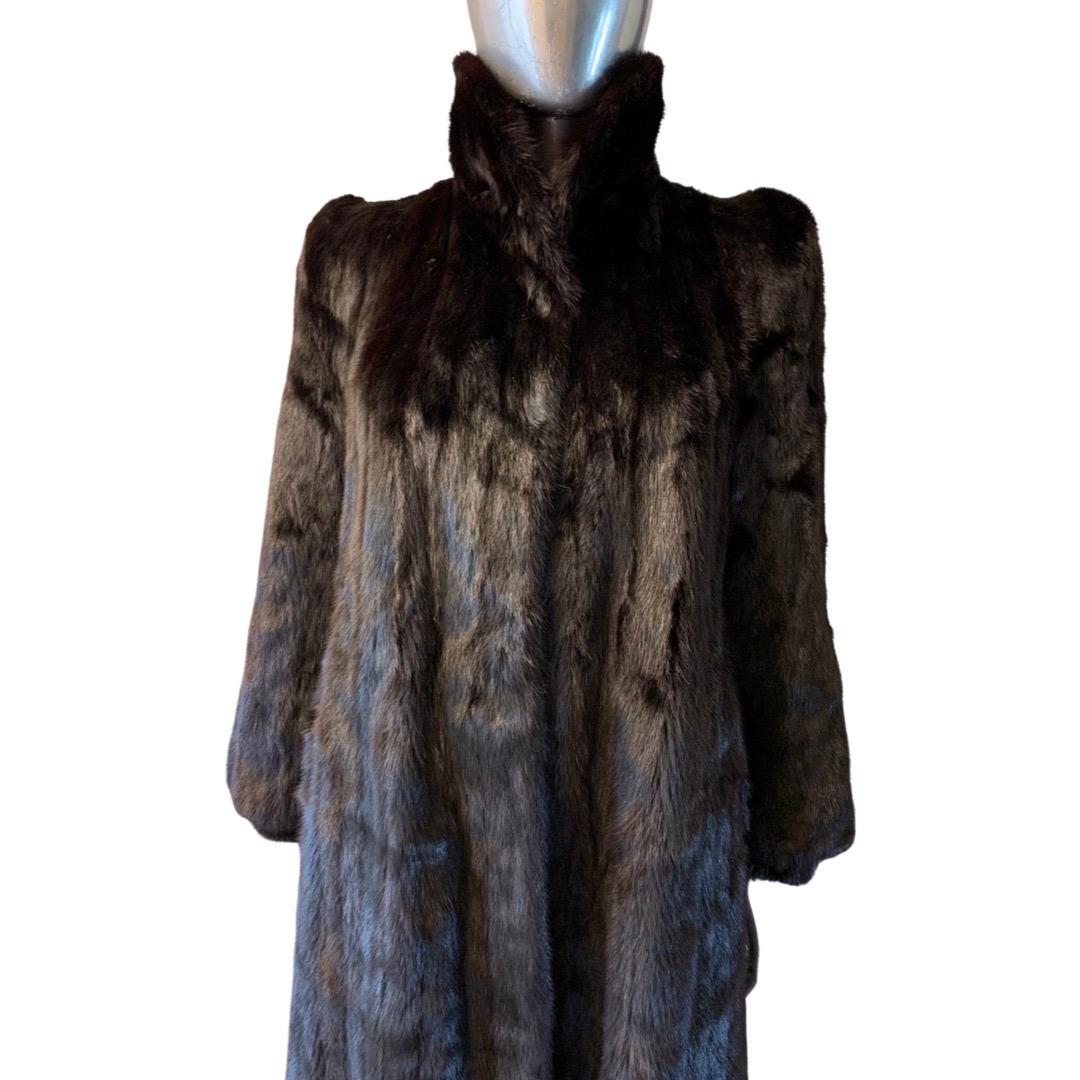 New York Designer Adolfo Glamour Dark Ranch Mink Coat by Size 10-12 In Good Condition For Sale In Palm Springs, CA
