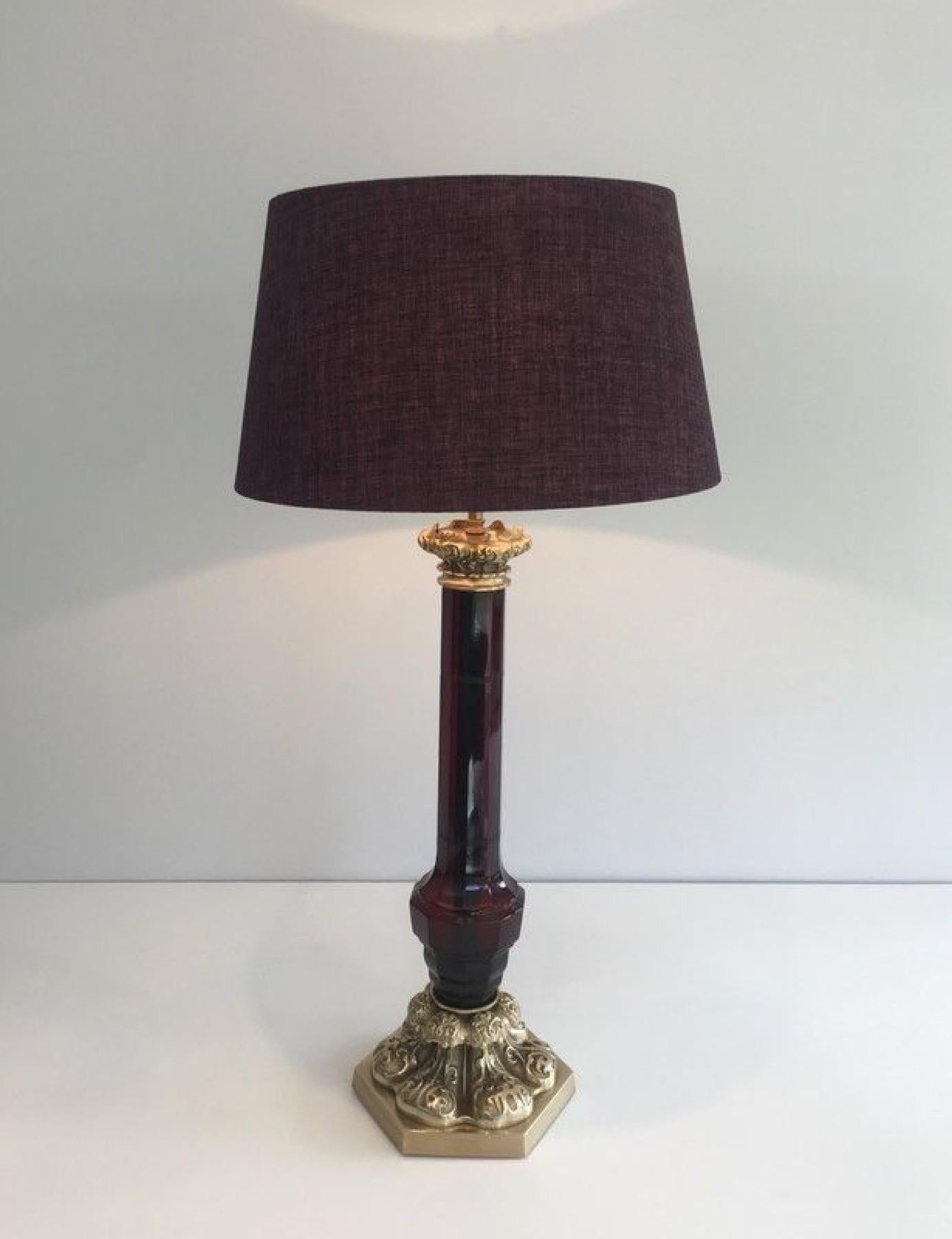 Dark red cristal and bronze table lamp by Cristal & Bronze Paris. Circa 1940 In Good Condition For Sale In Marcq-en-Barœul, Hauts-de-France
