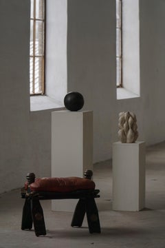 Tabouret de selle de chameau marocain, rouge foncé, 20e siècle, Afrique du Nord