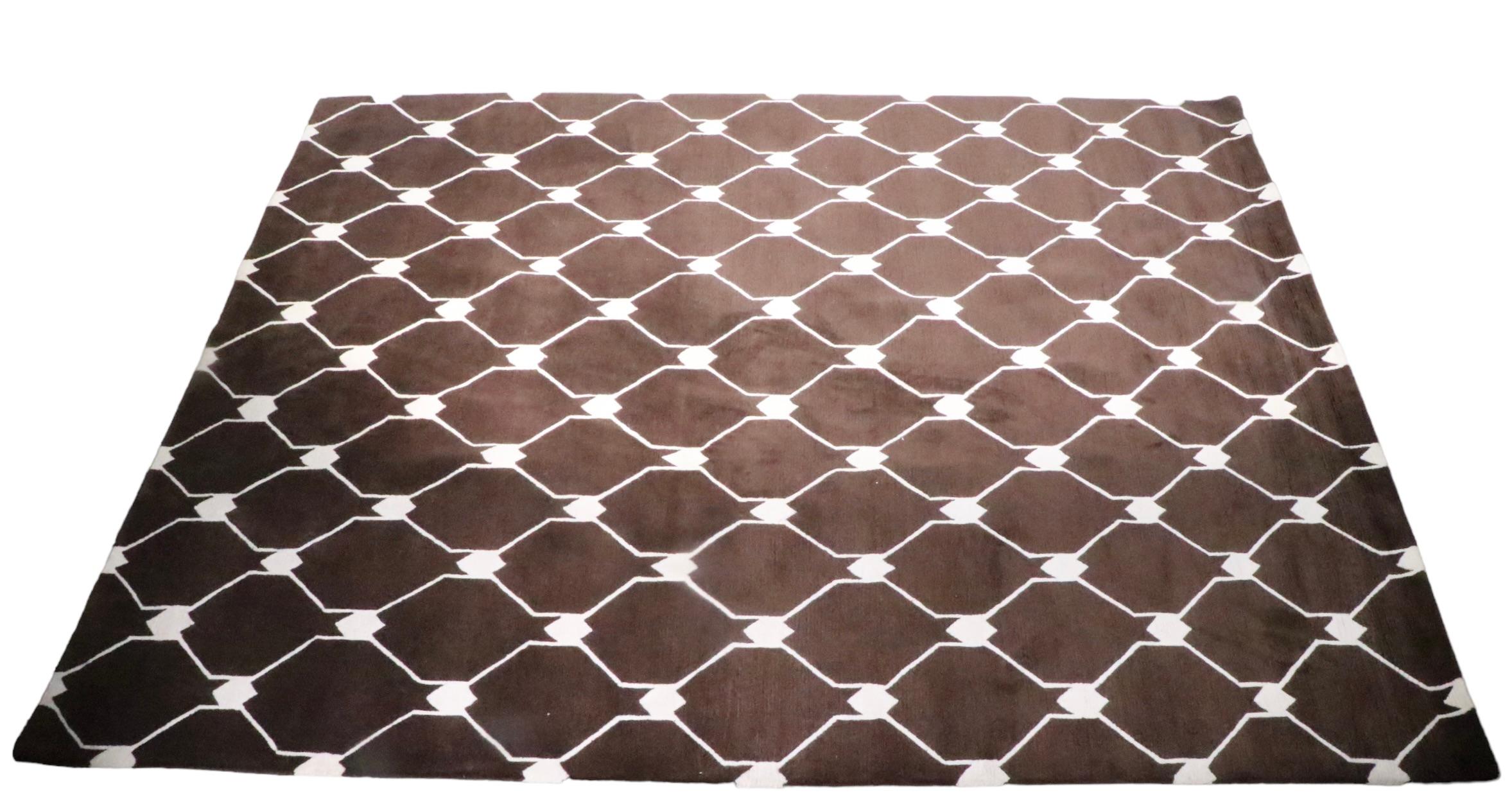 Dunkeler Rif Thick Pile Teppich aus Nepal, hergestellt in Nepal für The Rug Company  (Postmoderne) im Angebot