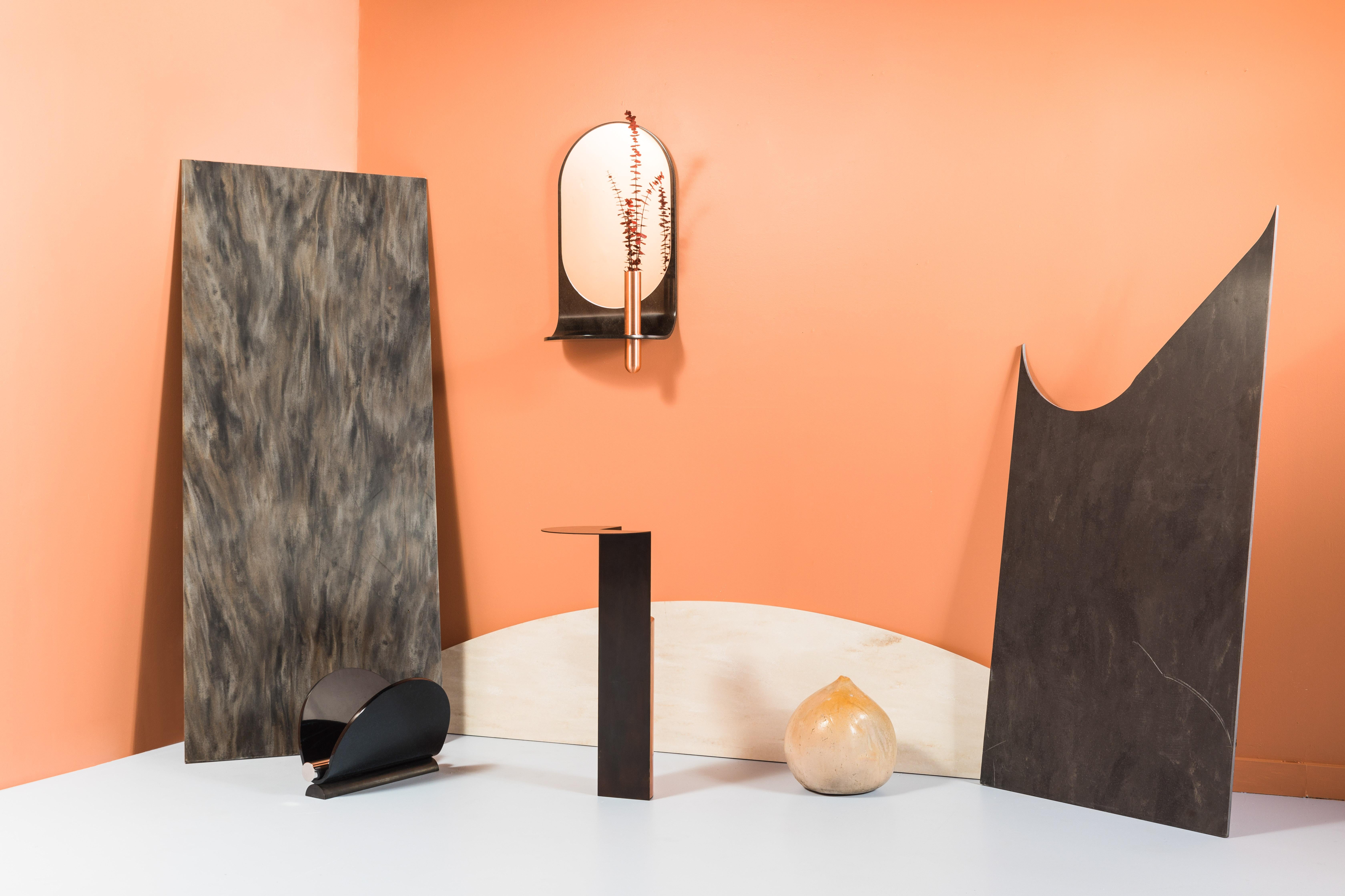 Dark Stone Wall Mirror with Integral Vase and Shelf by Birnam Wood Studio (Gebürstet) im Angebot