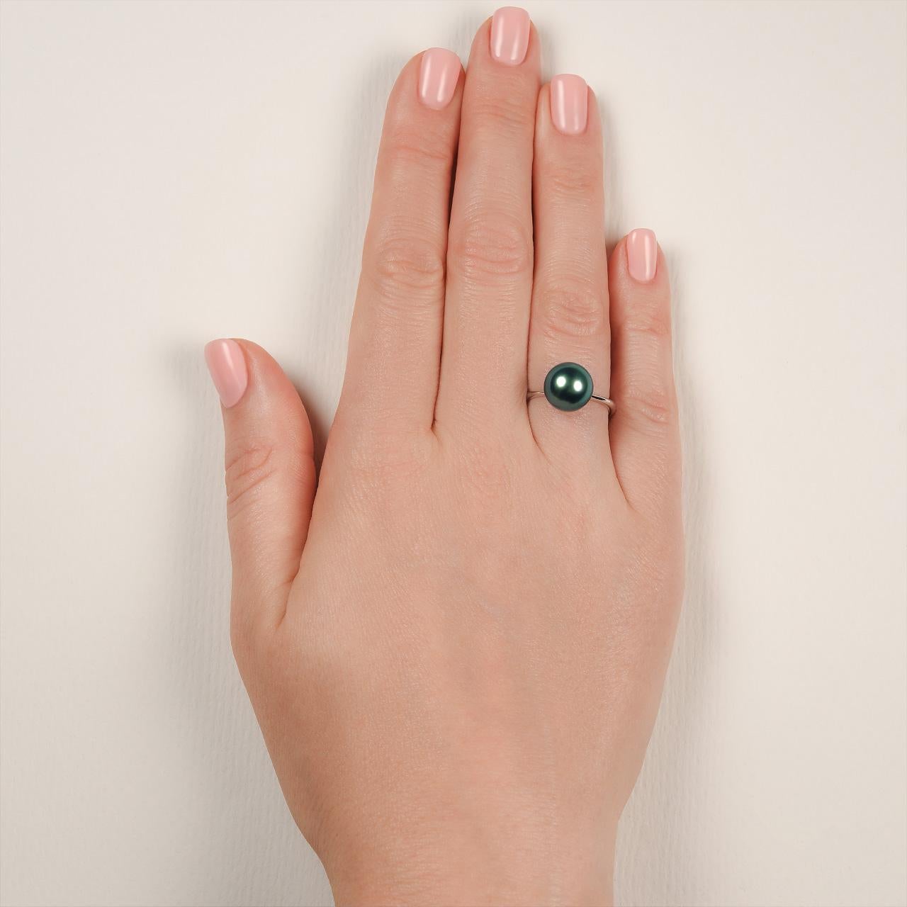 Dark Tahitian Pearl Diamond Cocktail Ring In New Condition For Sale In Kowloon City District, HK