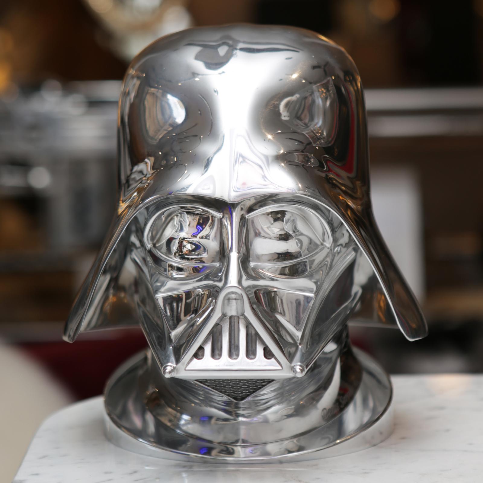 Sculpture dark vador helmet made in full
solid polished aluminum, numeroted piece
02/20 made in France in 2019.