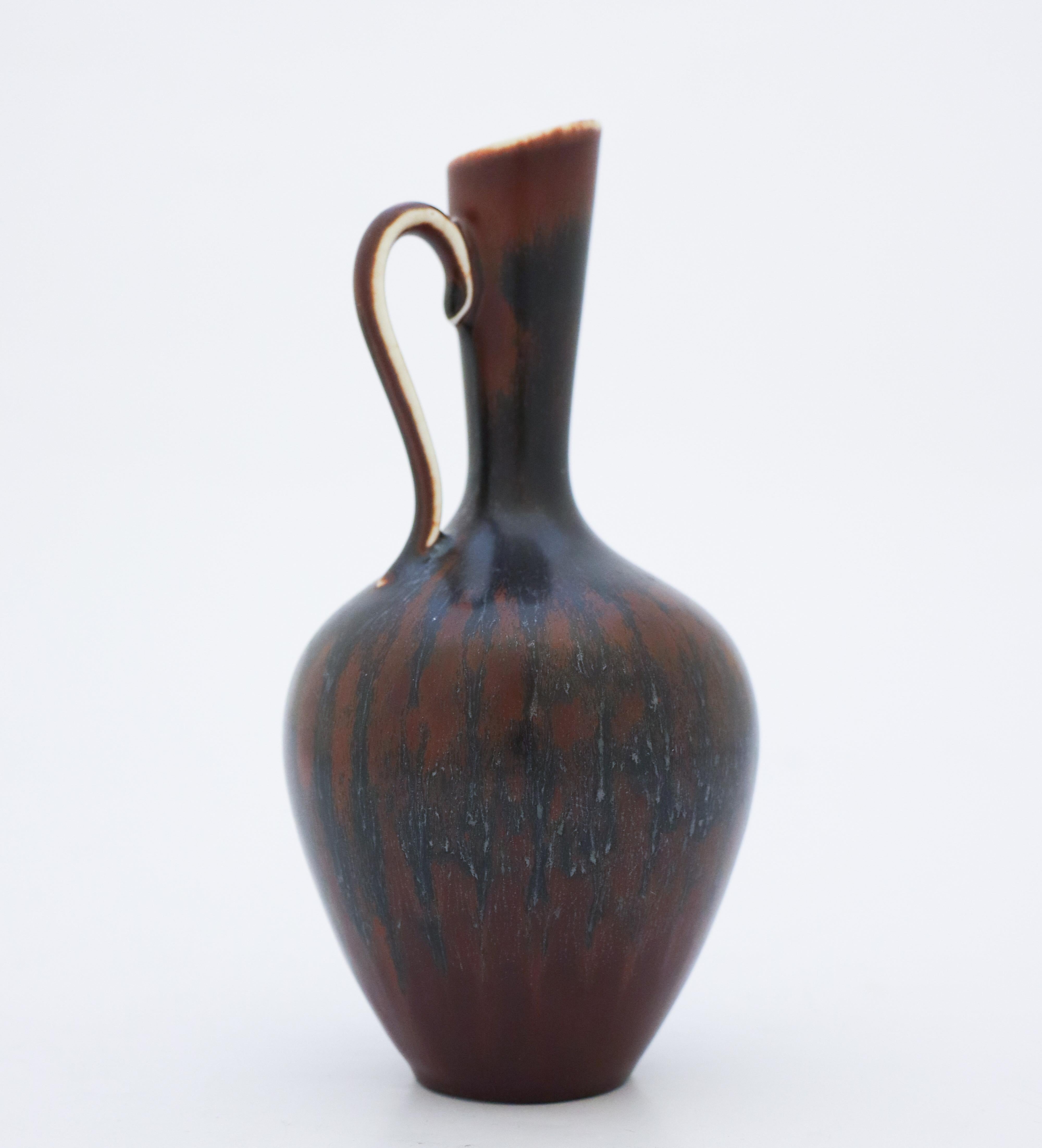 Dunkle Vase, Gunnar Nylund, Rrstrand, 1950er-1960er Jahre (Skandinavische Moderne) im Angebot