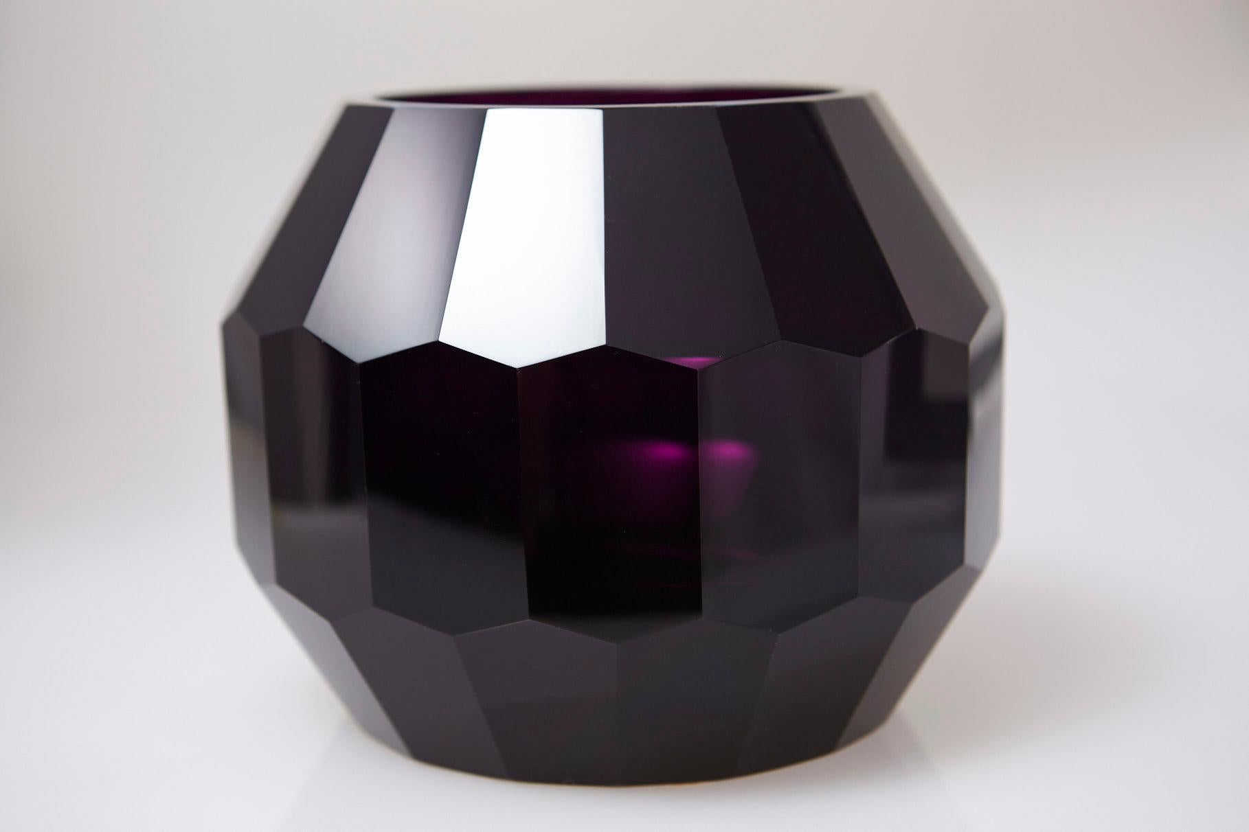 Beautiful large dark violet hand cut and hand polished crystal vase. 
The piece is unsigned but firmly attributed to Josef Hoffmann for Moser & Söhne, circa the 1920s. 
The vase is in very good condition, with no chips or fleabites on the cut