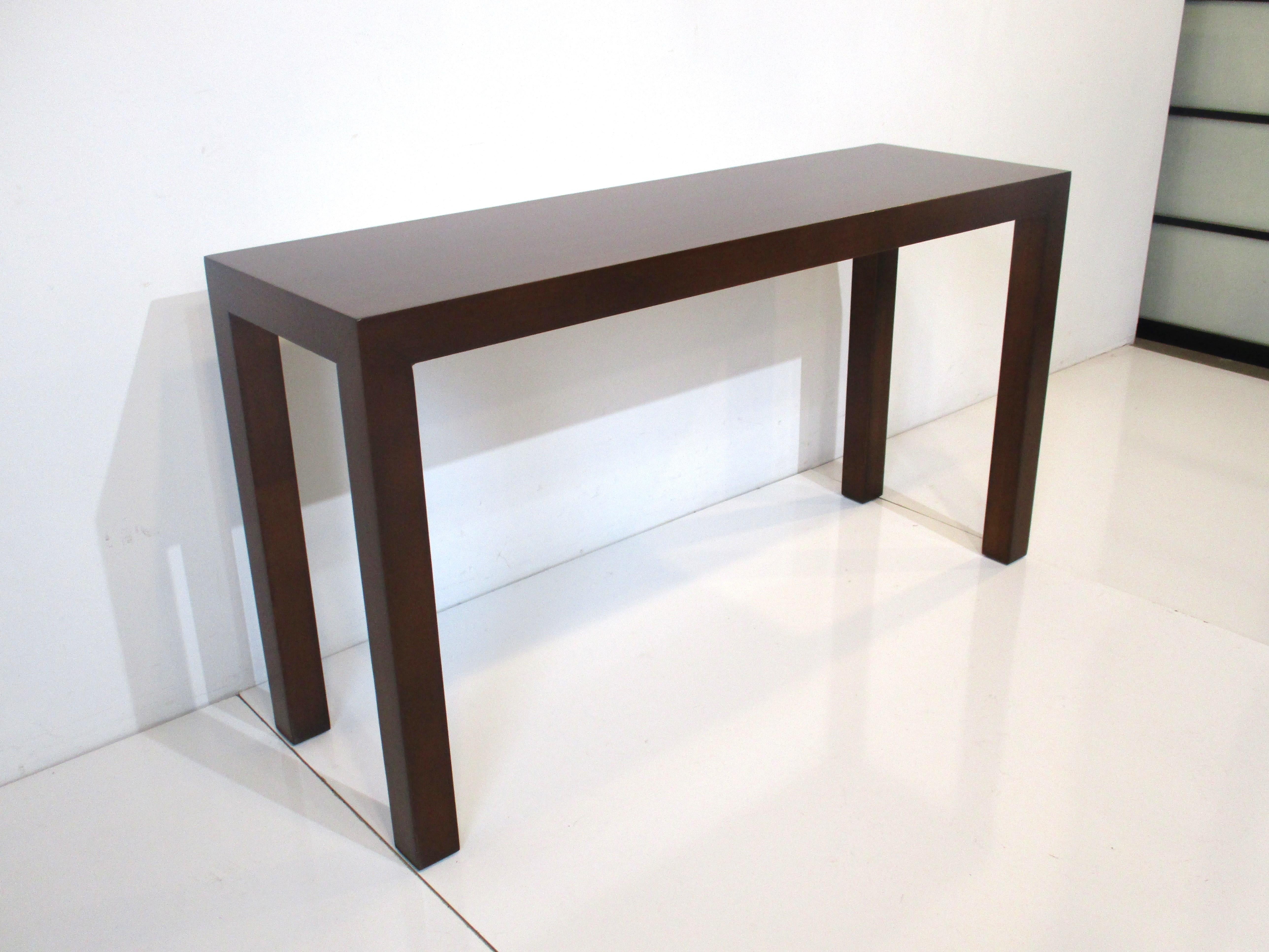 Dark Walnut Console Table by Lane Altavista In Good Condition In Cincinnati, OH