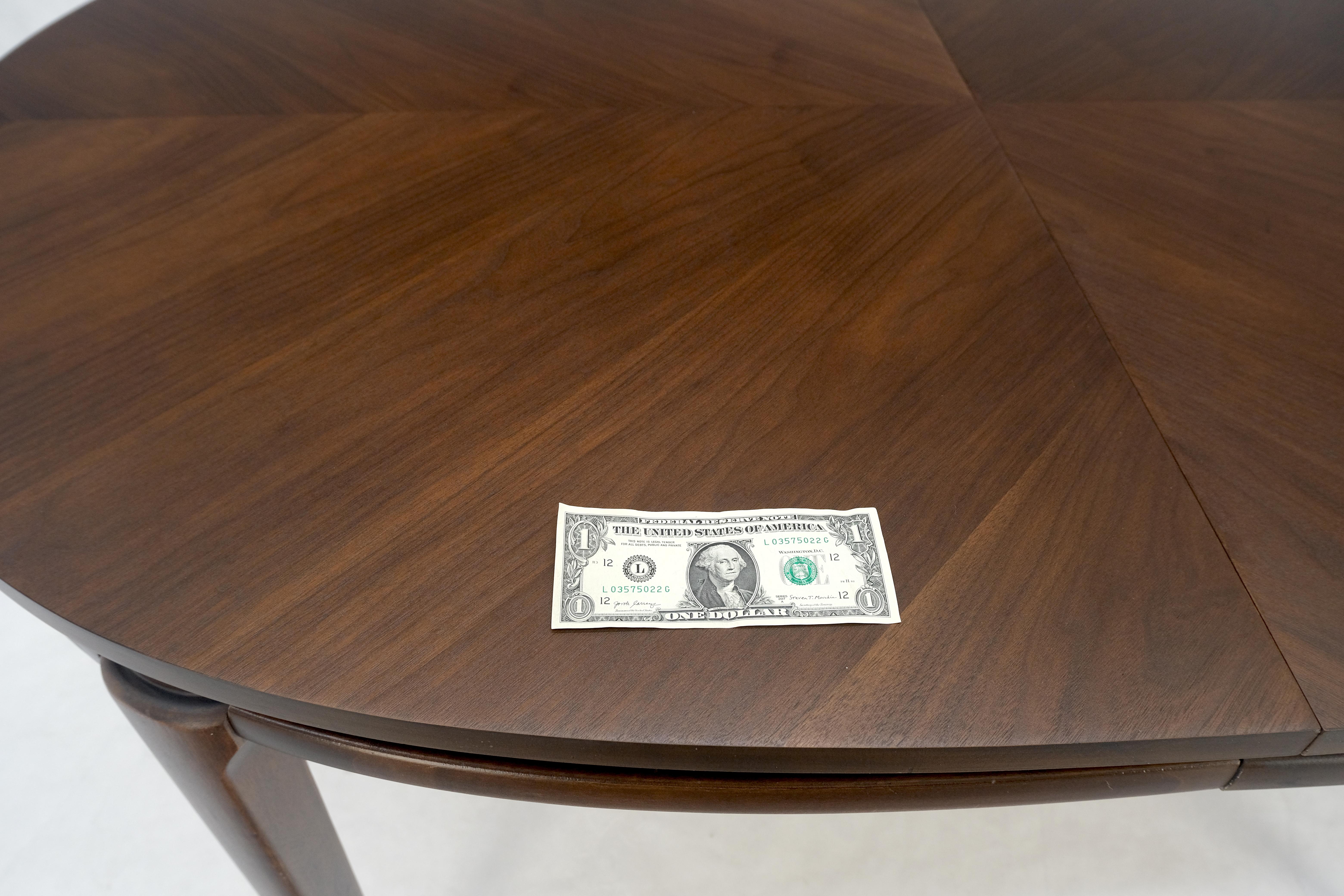 Dark Walnut Oval MCM c1970s Dining Table w/ Two Extension Boards Leaves MINT In Excellent Condition For Sale In Rockaway, NJ