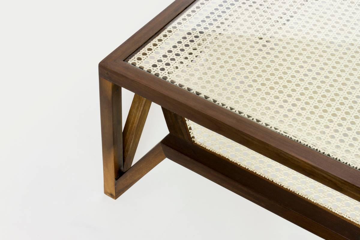 Coffee Table in Dark Hardwood and Woven Cane. Contemporary Design. In New Condition For Sale In Rio de Janeiro, RJ