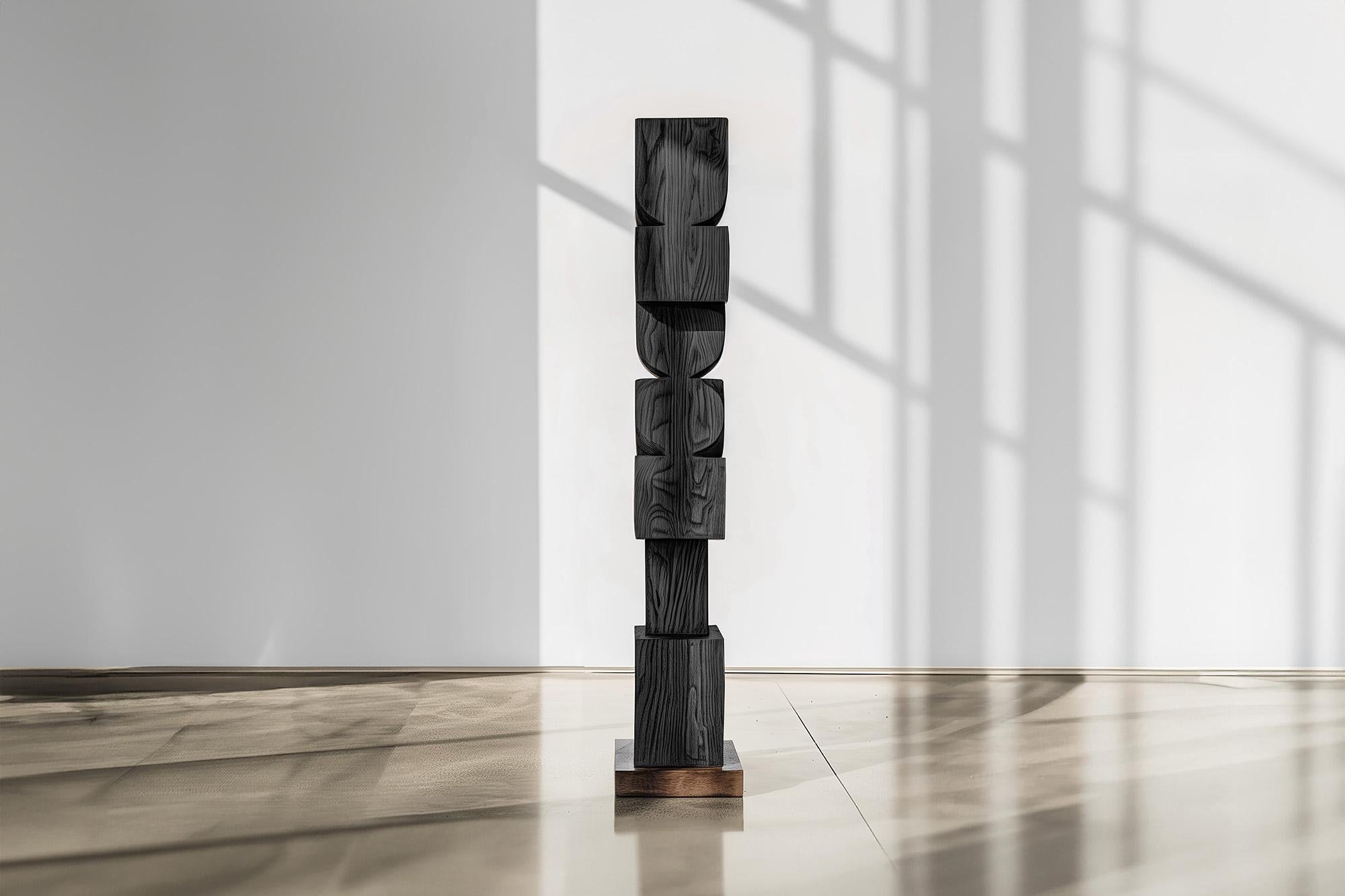 Mid-Century moderno Totem figurato in Wood Wood Unseen Force No38 di Joel Escalona in vendita