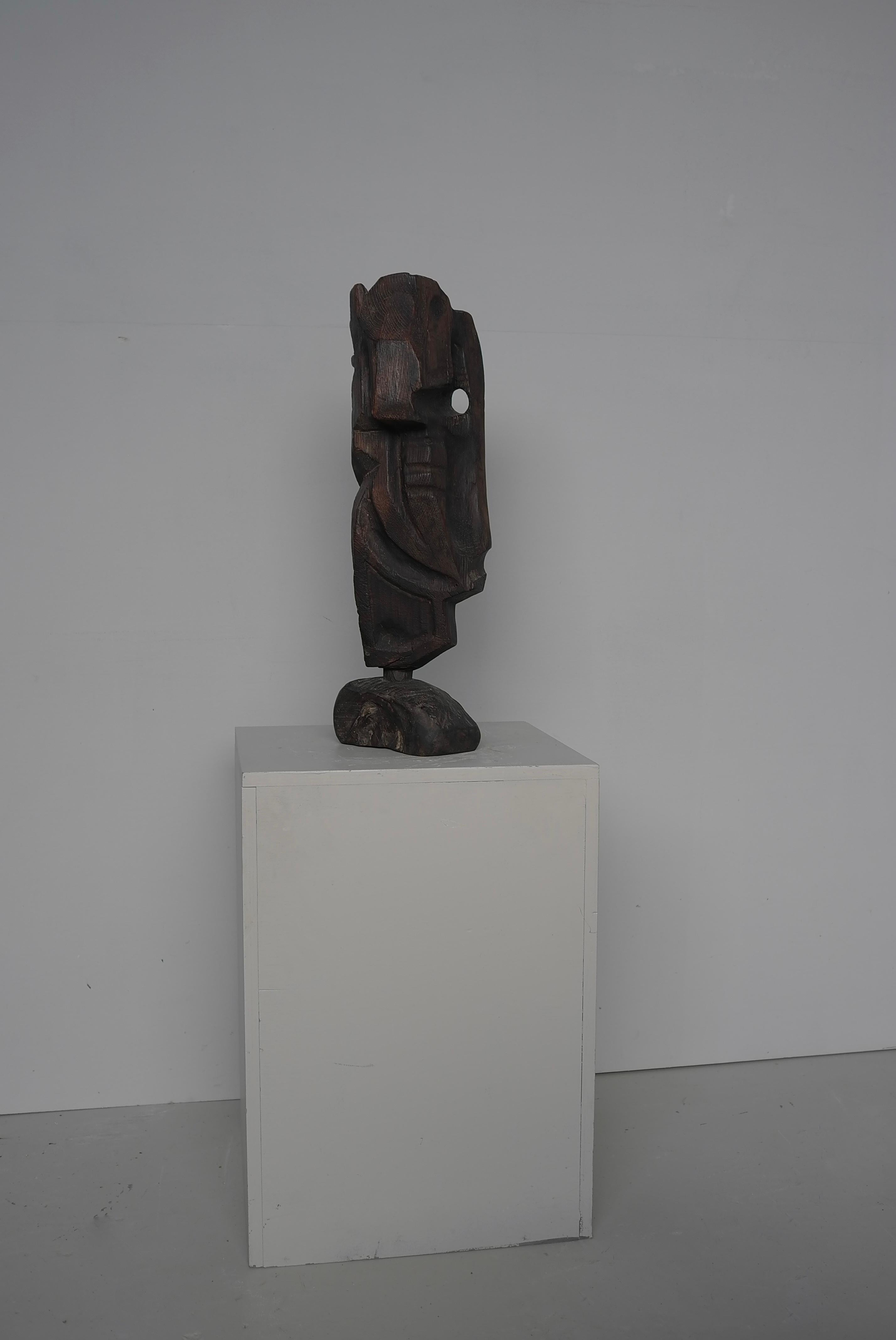 Dark Wooden Abstract Sculpture by Artist Jef Depassé Mid-Century Modern 1970 Bon état - En vente à Den Haag, NL