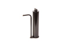 Carafe à huile en laiton foncé de Gentner Design