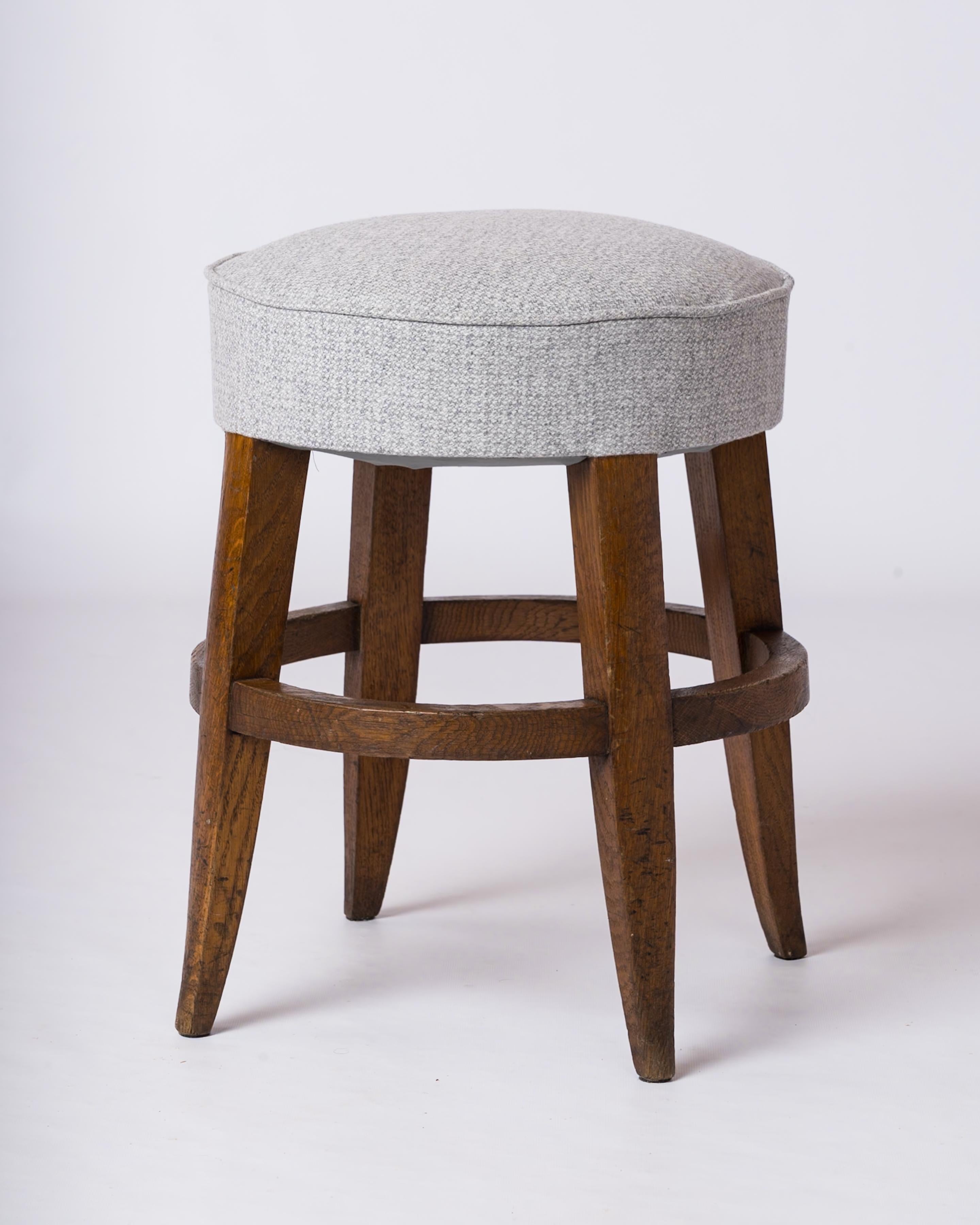 Darkened Oak Four Legged Upholstered Art Deco Stool - France 1930's (Art déco) im Angebot