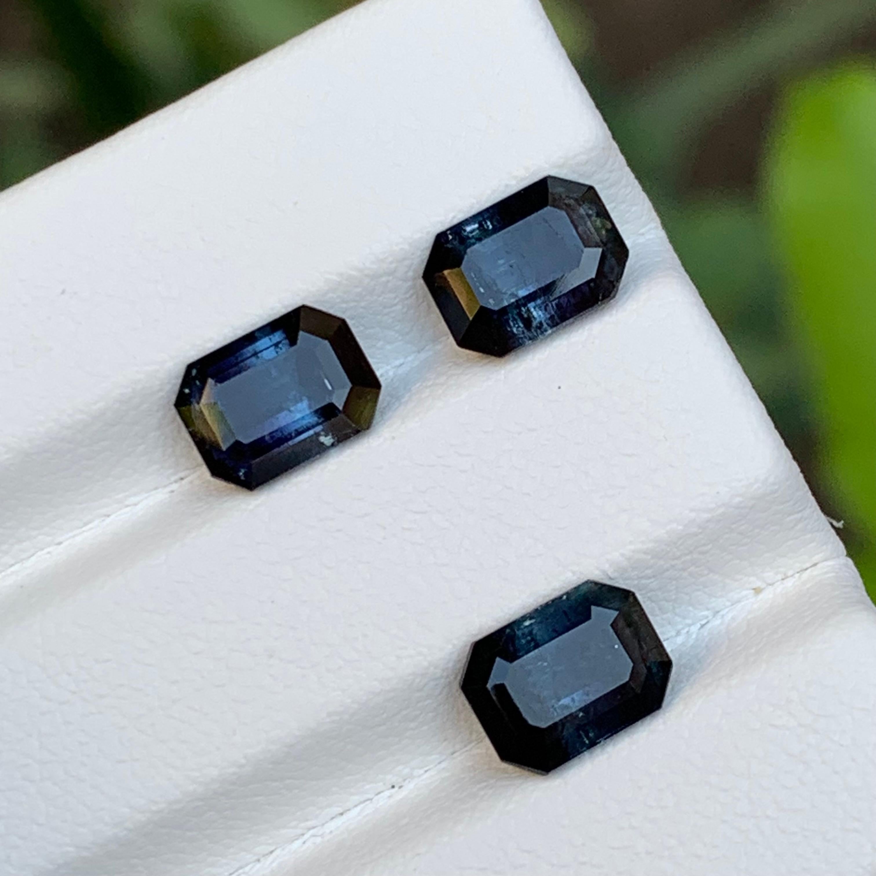 Conjunto de gemas de turmalina natural bicolor negro-azul oscuro 4,90 ct talla esmeralda en venta 2