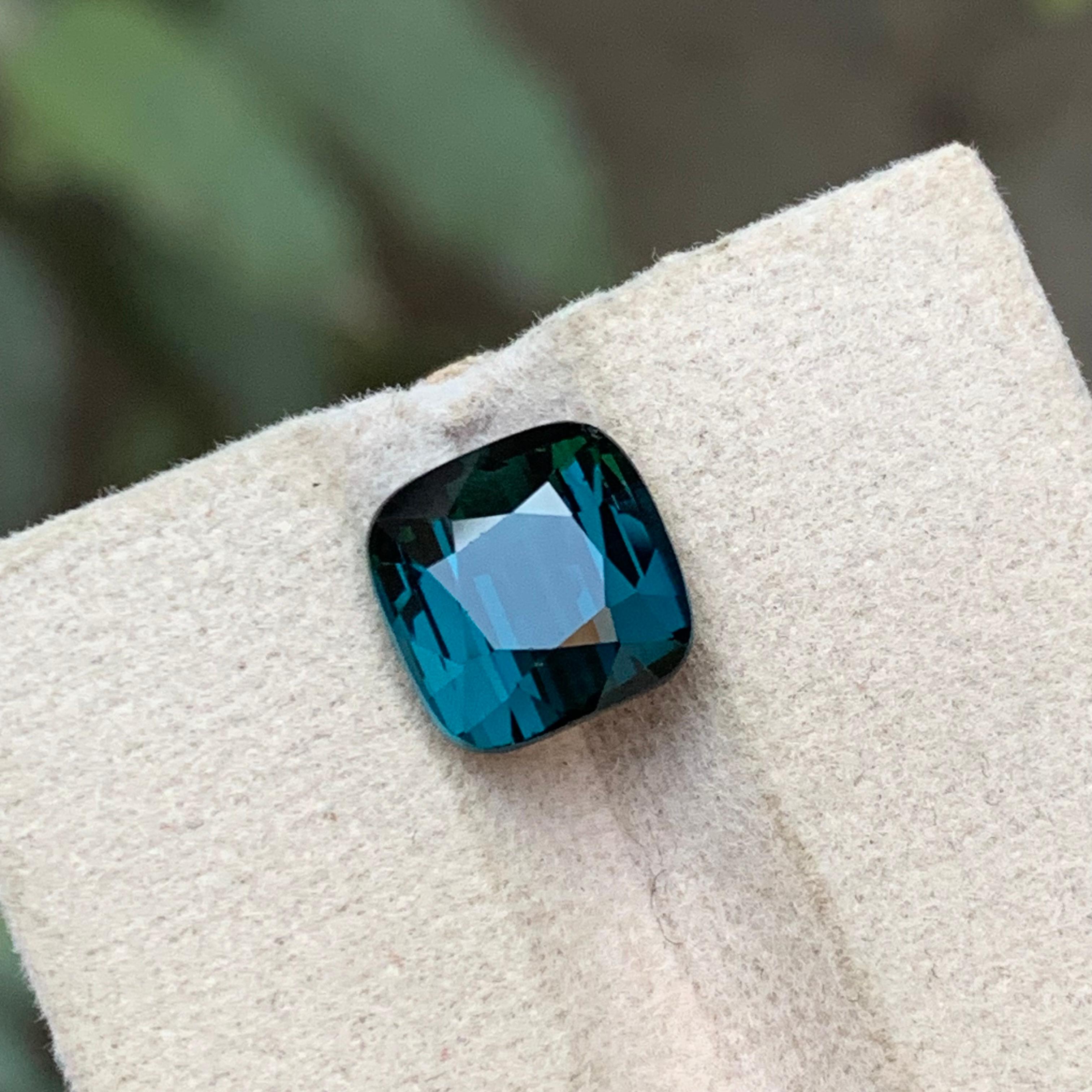 Tourmaline naturelle bleu indicolite foncé taille coussin de 4,85 carats Neuf - En vente à Peshawar, PK