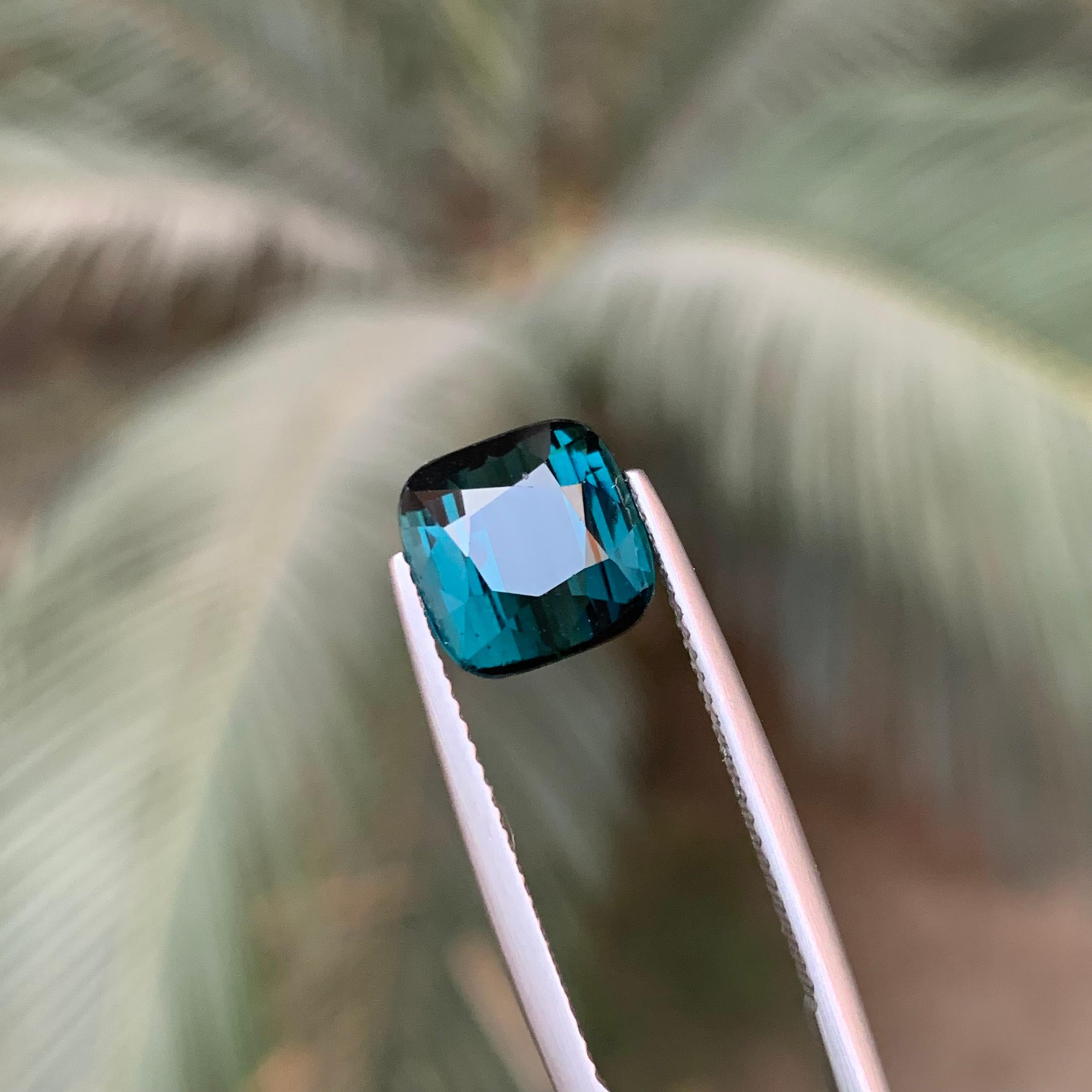 Tourmaline naturelle bleu indicolite foncé taille coussin de 4,85 carats en vente 1